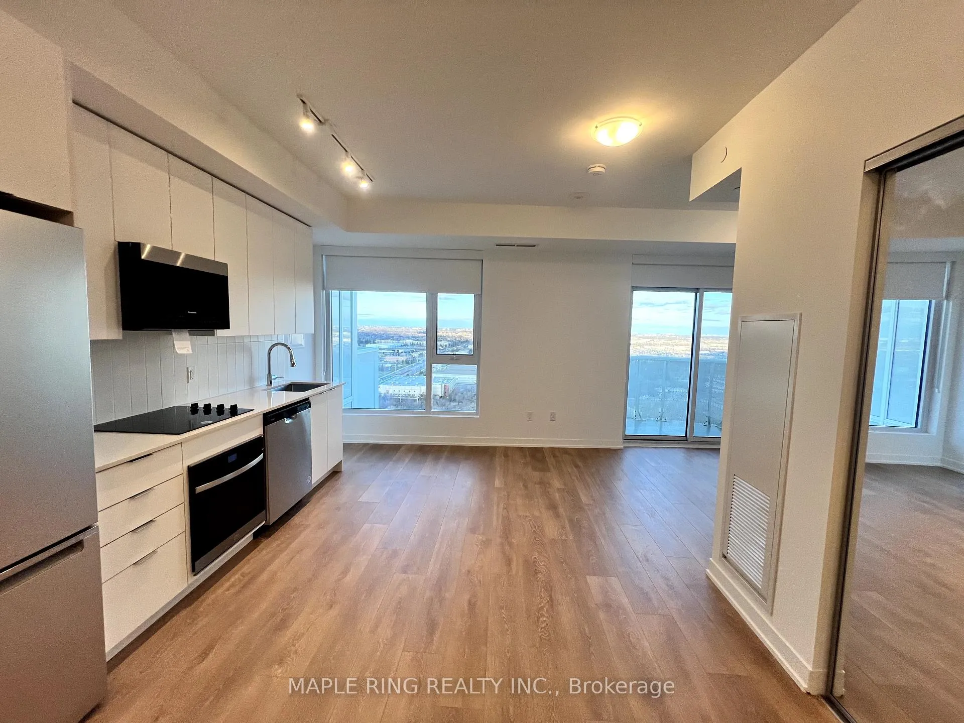 Photo 1 of Unit 2429, 498 Caldari Road, Vaughan, Concord — HOMEH