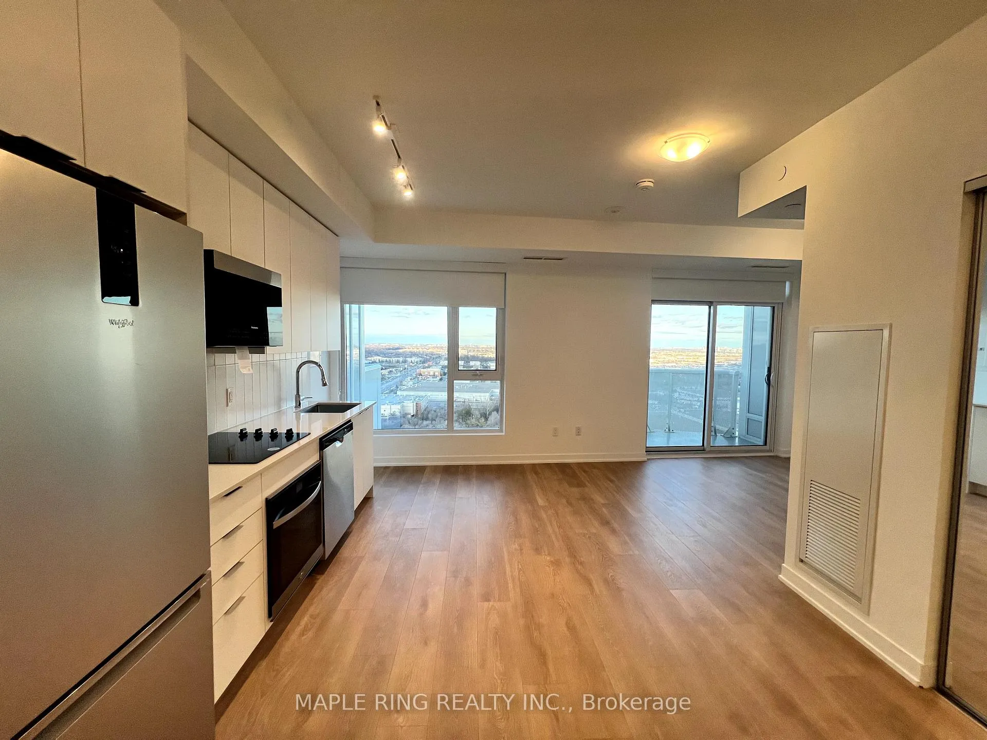 Photo 6 of Unit 2429, 498 Caldari Road, Vaughan, Concord — HOMEH