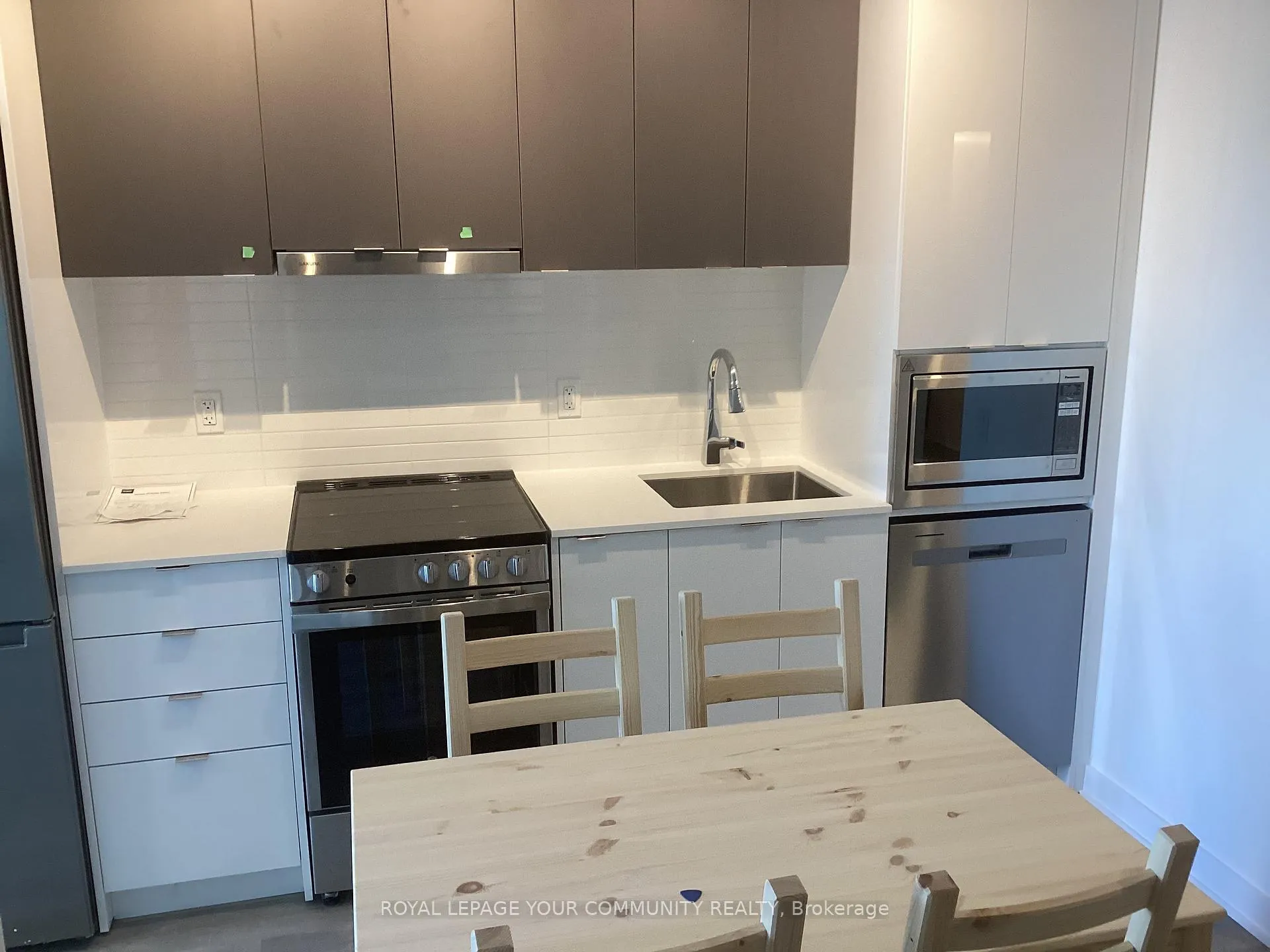 Photo 4 of Unit A1509, 30 Upper Mall Way, Vaughan, Brownridge — HOMEH