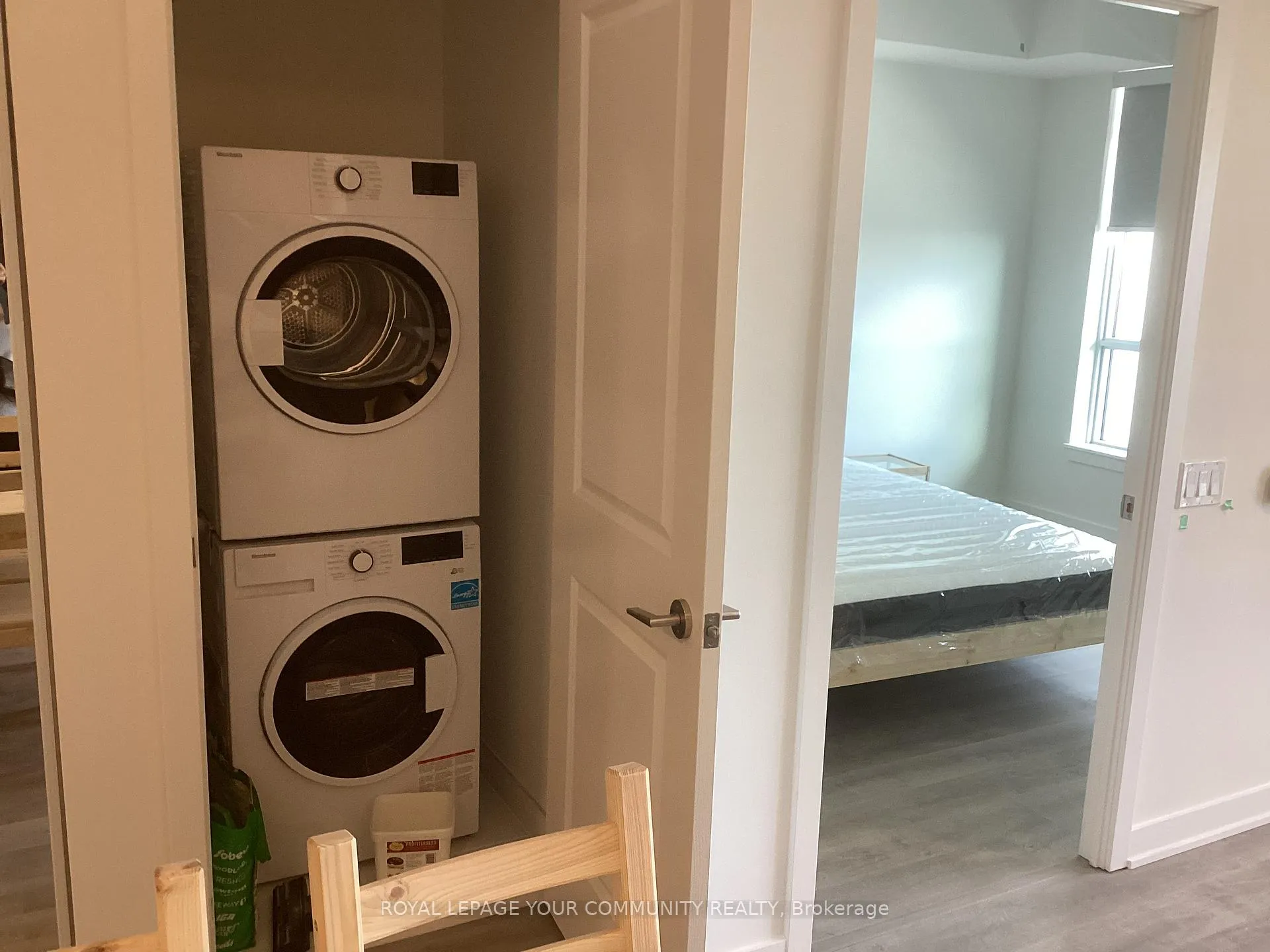 Photo 5 of Unit A1509, 30 Upper Mall Way, Vaughan, Brownridge — HOMEH