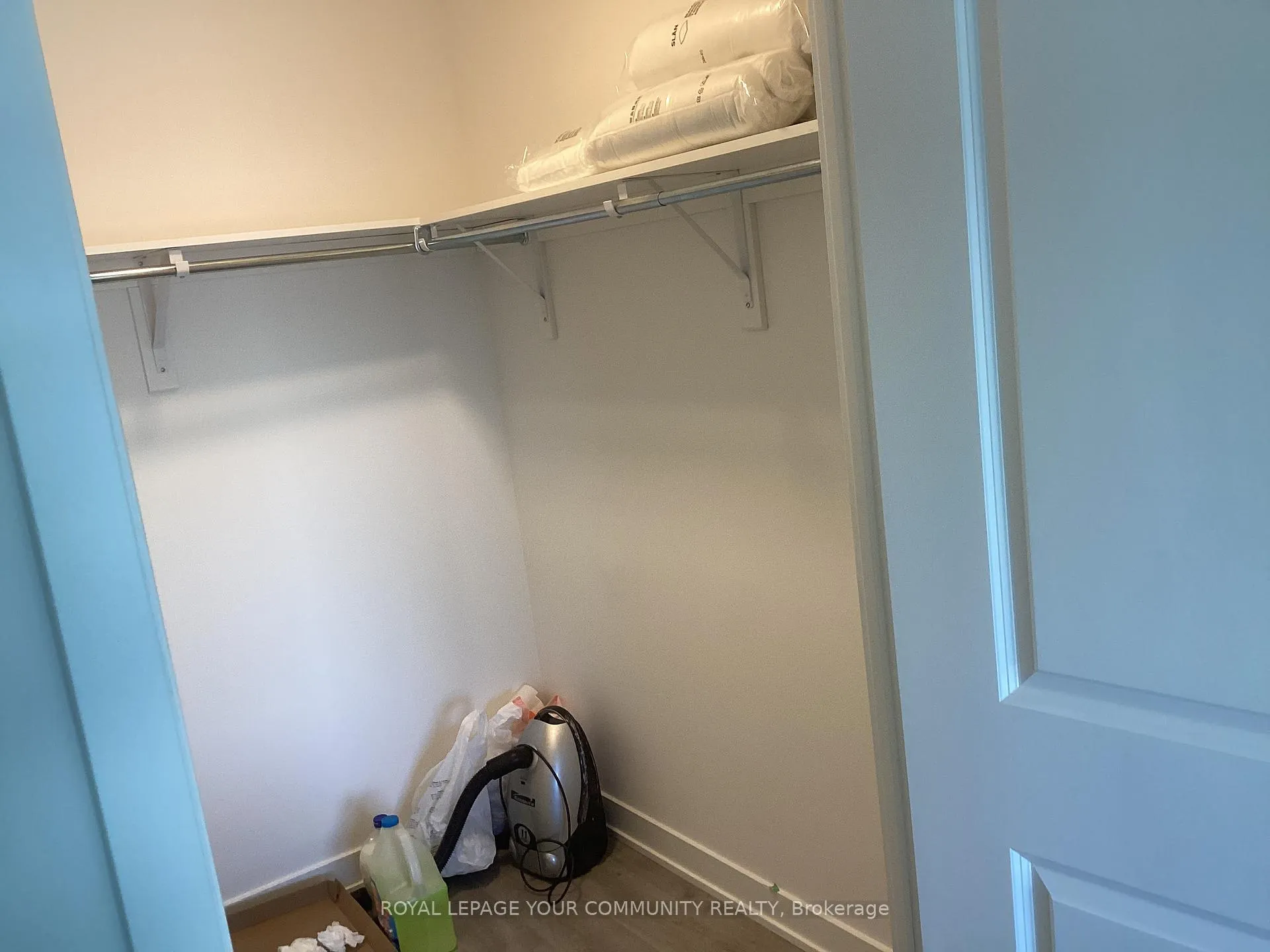 Photo 8 of Unit A1509, 30 Upper Mall Way, Vaughan, Brownridge — HOMEH