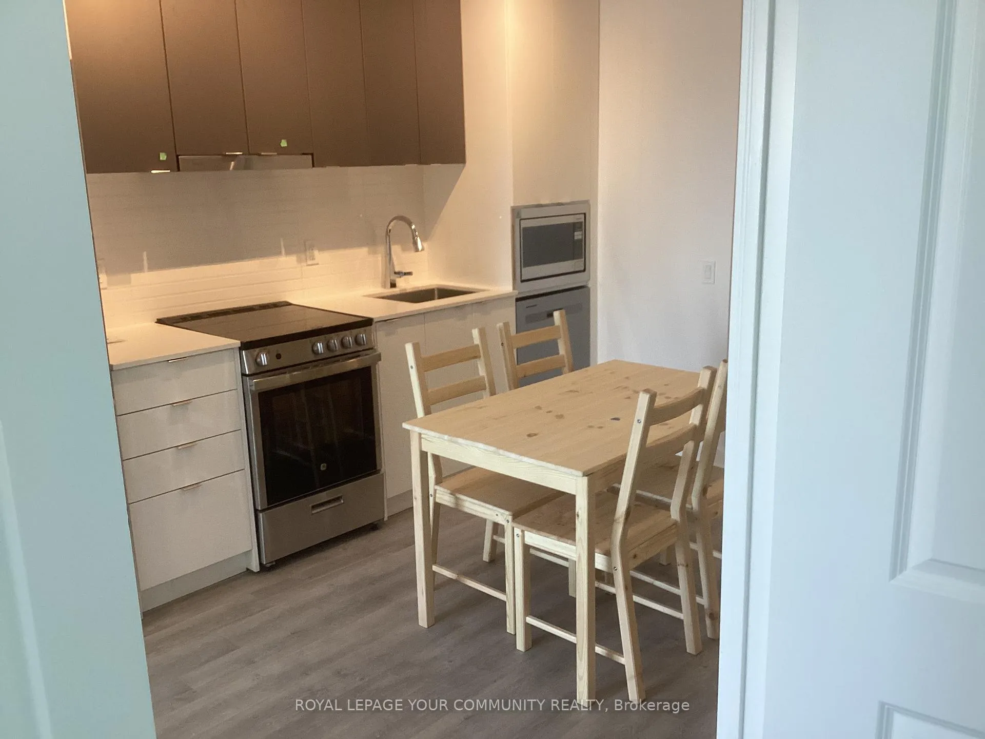 Photo 11 of Unit A1509, 30 Upper Mall Way, Vaughan, Brownridge — HOMEH