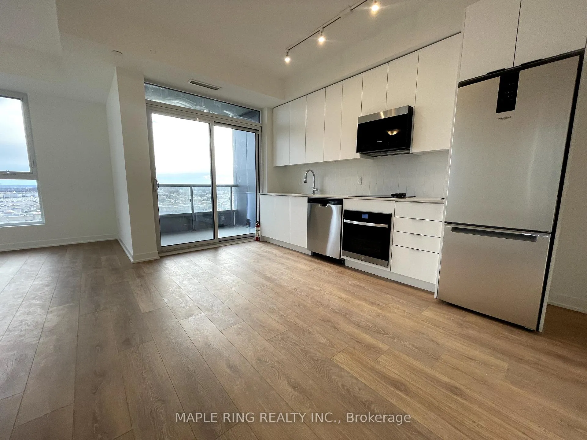 Photo 4 of Unit 920, 10 Abeja Road, Vaughan, Concord — HOMEH