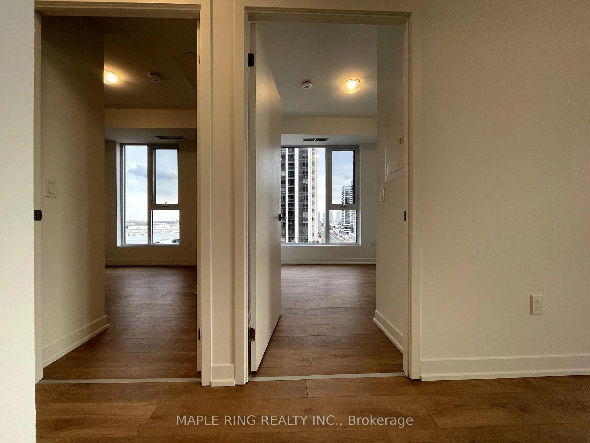 Photo 6 of Unit 920, 10 Abeja Road, Vaughan, Concord — HOMEH