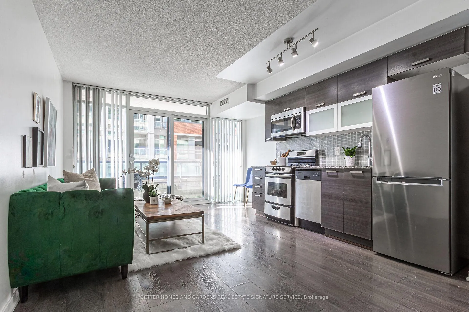 Photo 4 of Unit 515, 36 Lisgar Street, Toronto, Little Portugal — HOMEH