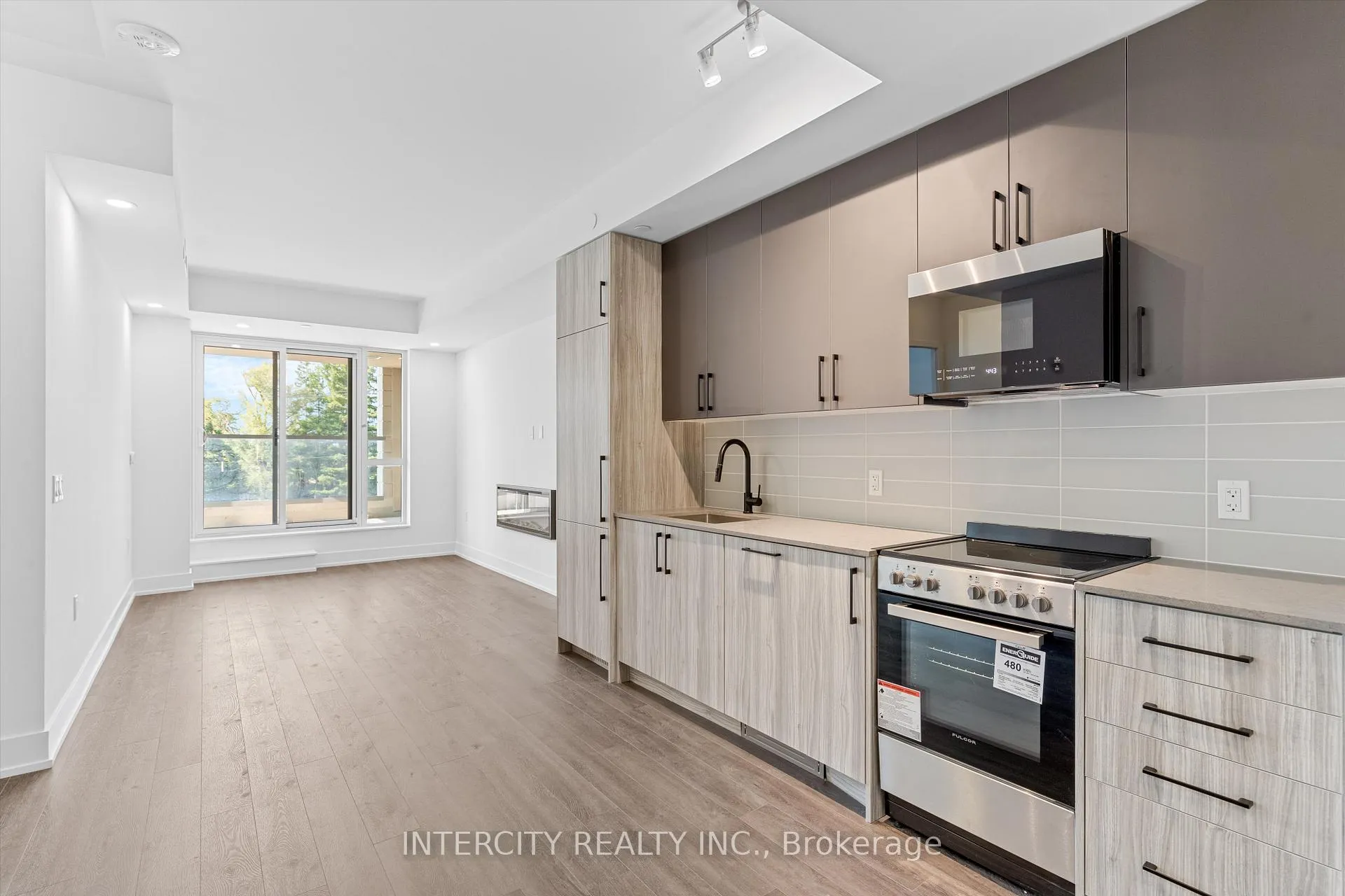 Photo 8 of Unit 325, 2075 King Road, King, King City — HOMEH