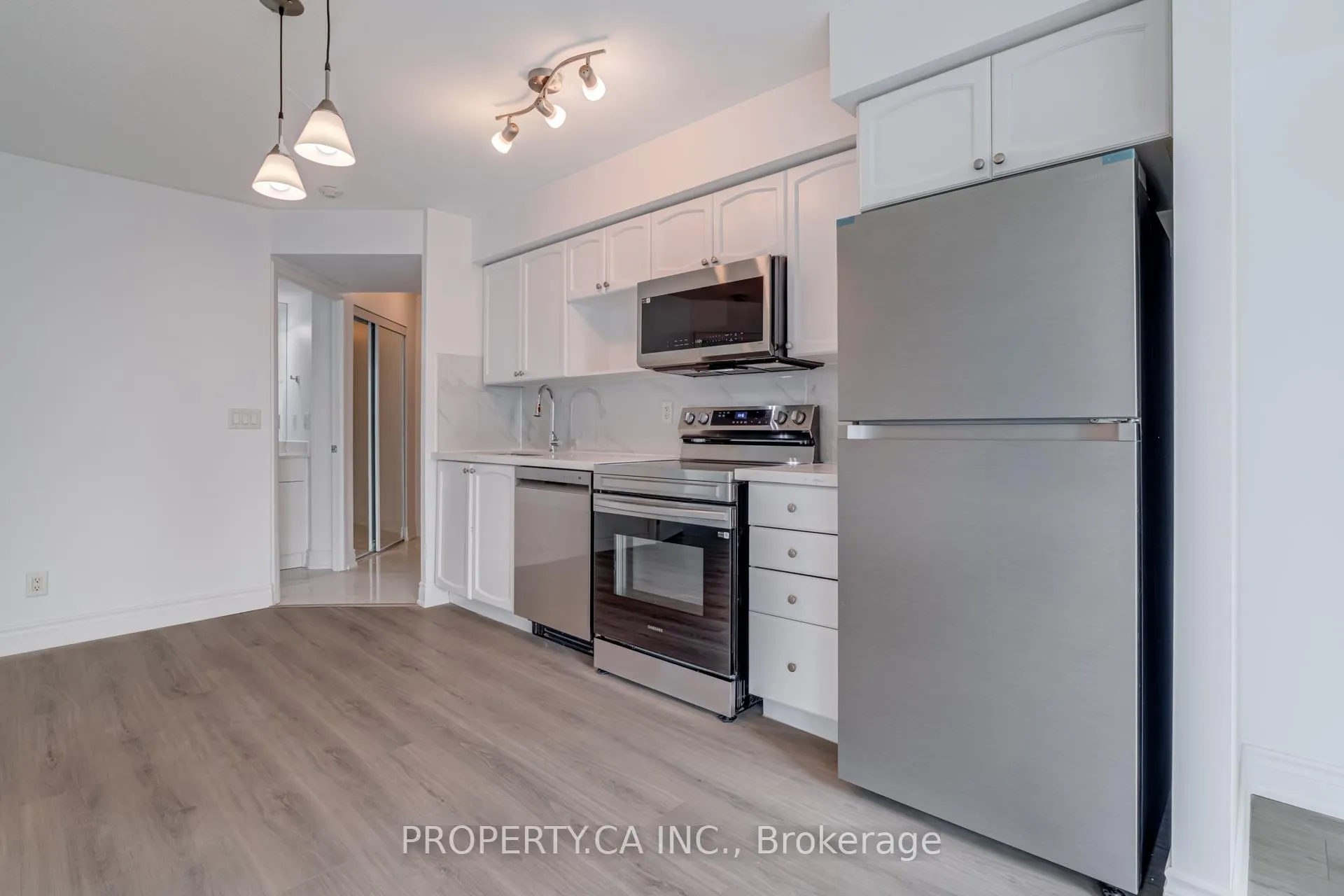 Photo 3 of Unit 1213, 18 Yonge Street, Toronto, Waterfront Communities — HOMEH
