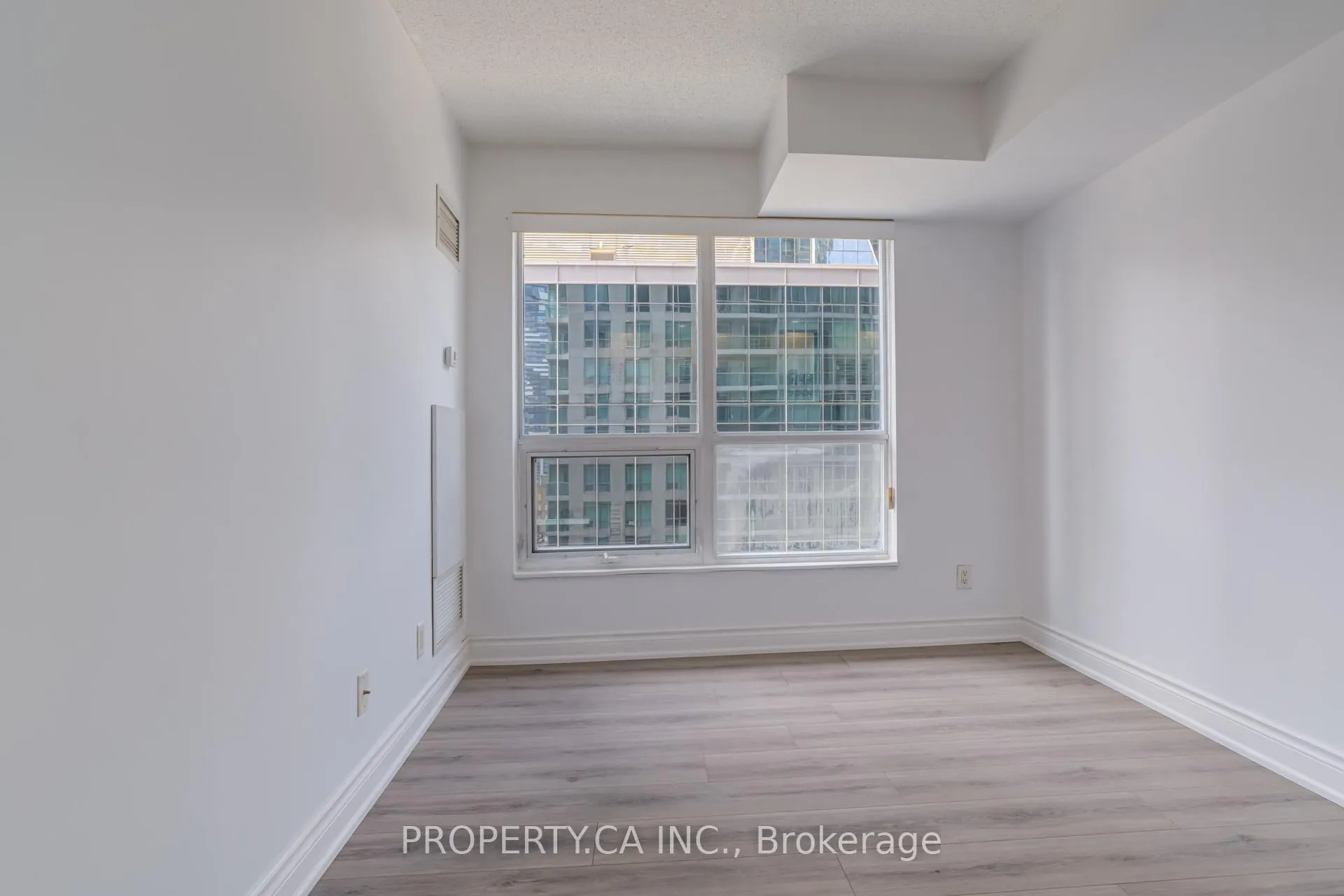 Photo 11 of Unit 1213, 18 Yonge Street, Toronto, Waterfront Communities — HOMEH
