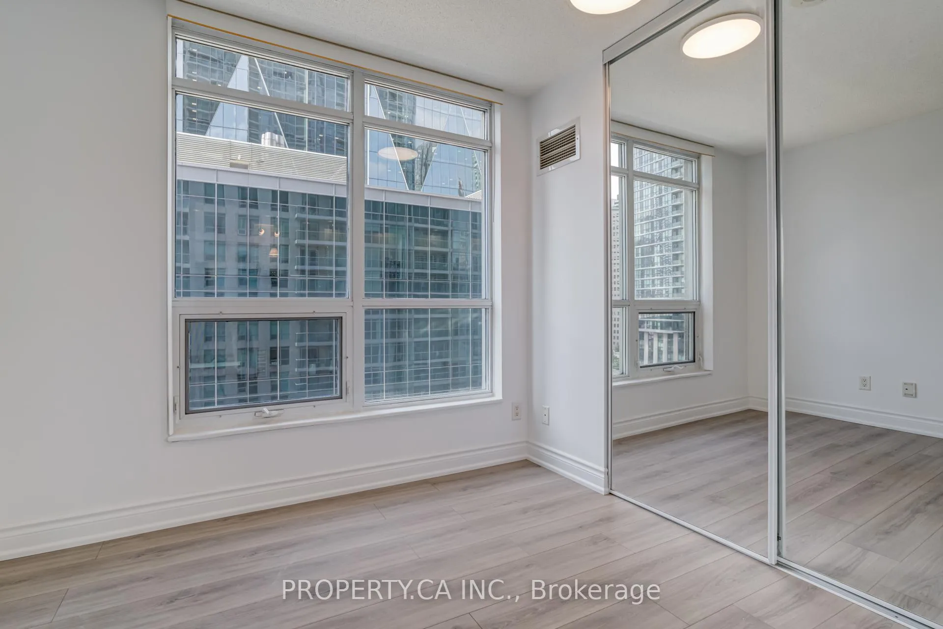 Photo 15 of Unit 1213, 18 Yonge Street, Toronto, Waterfront Communities — HOMEH