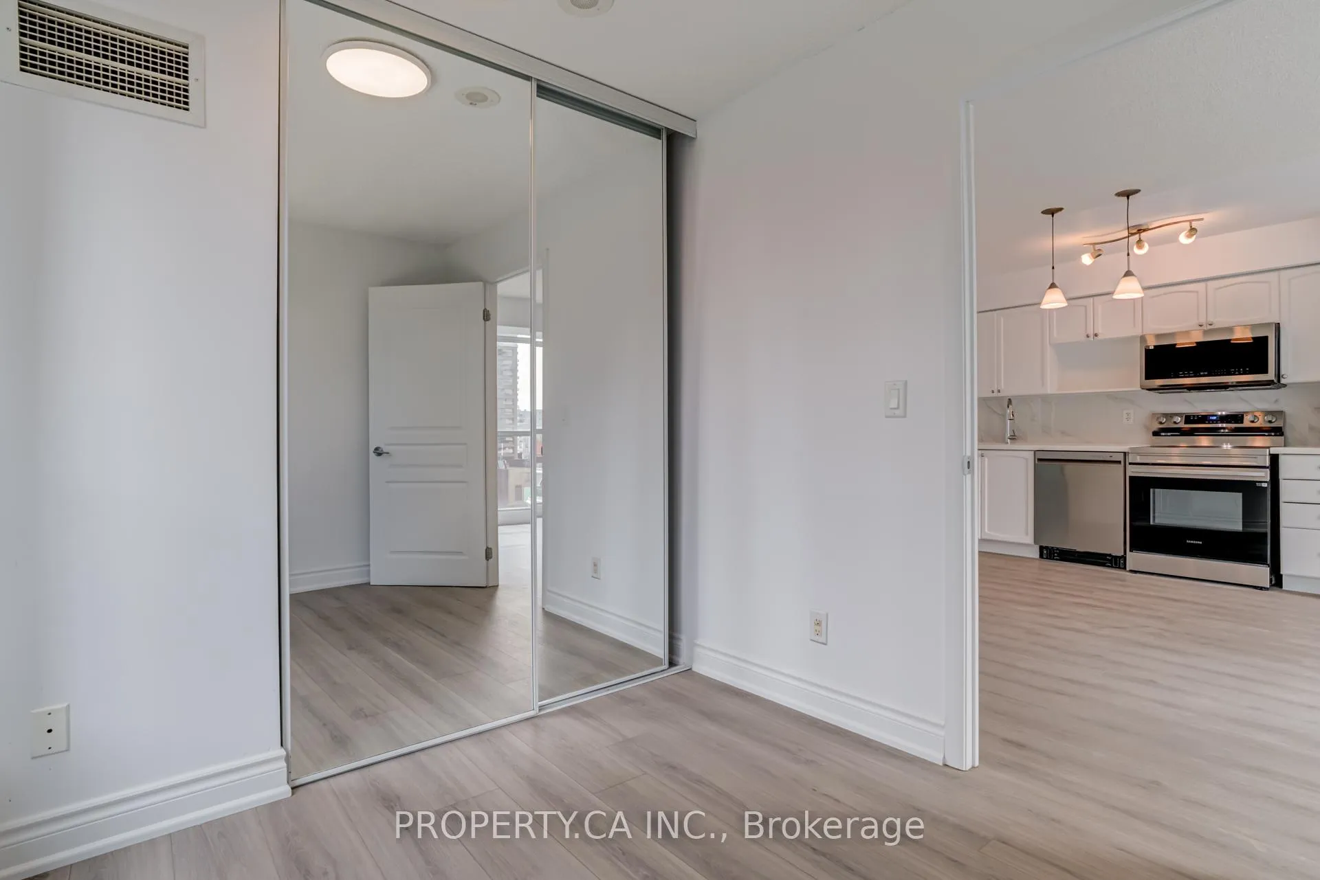 Photo 17 of Unit 1213, 18 Yonge Street, Toronto, Waterfront Communities — HOMEH
