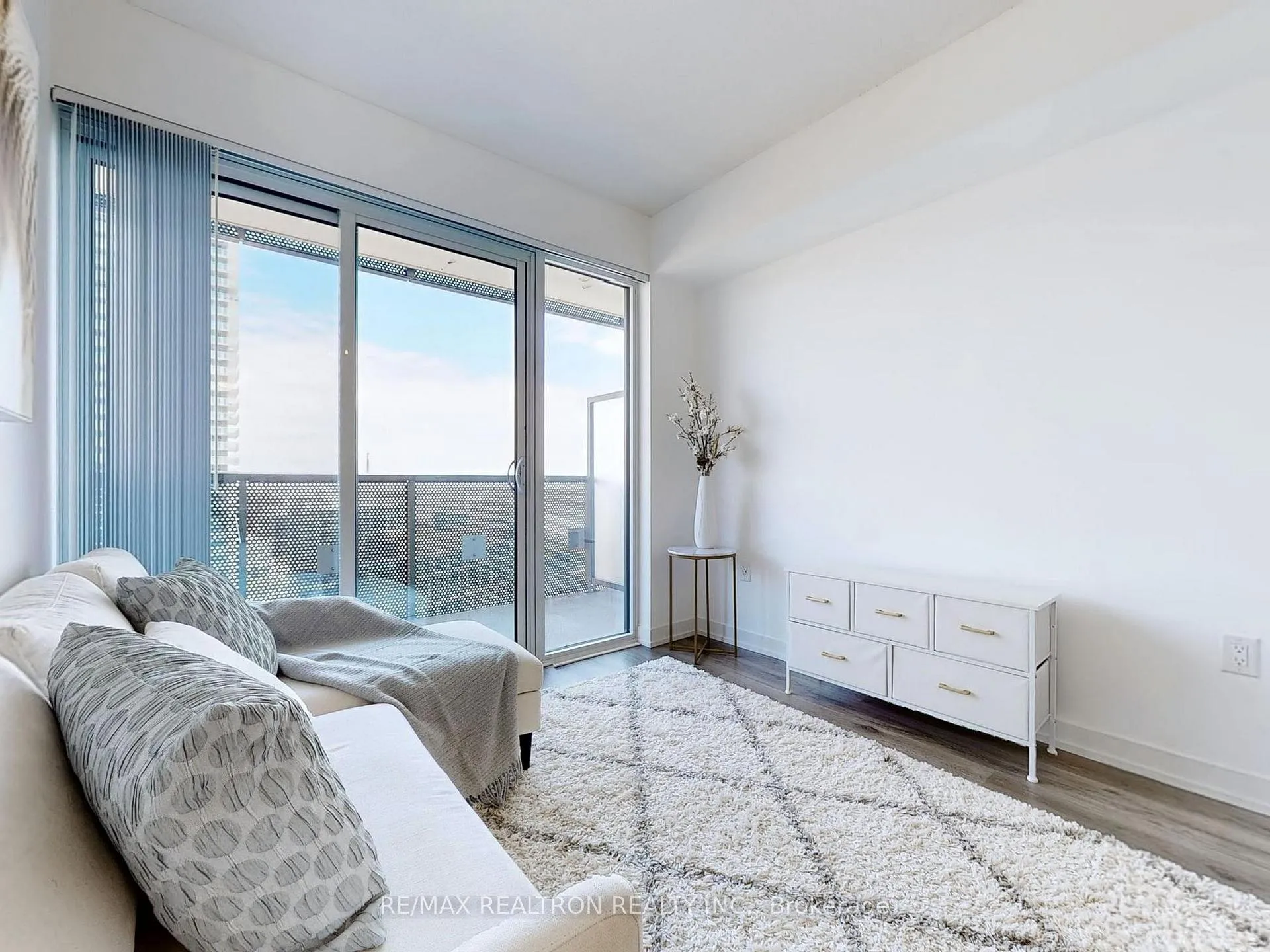 Photo 3 of Unit 2906, 138 Downes Street, Toronto, Waterfront Communities — HOMEH