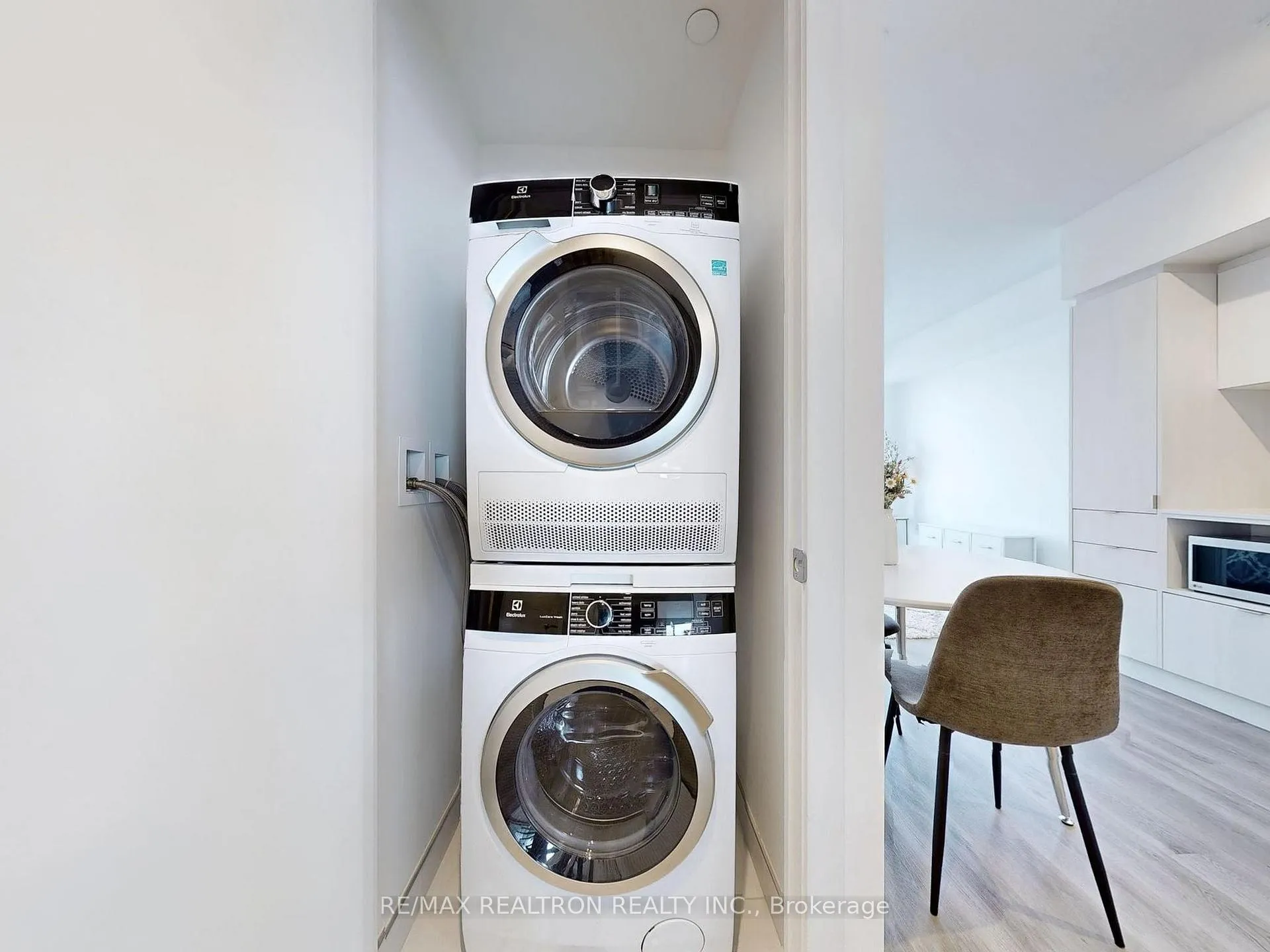 Photo 7 of Unit 2906, 138 Downes Street, Toronto, Waterfront Communities — HOMEH