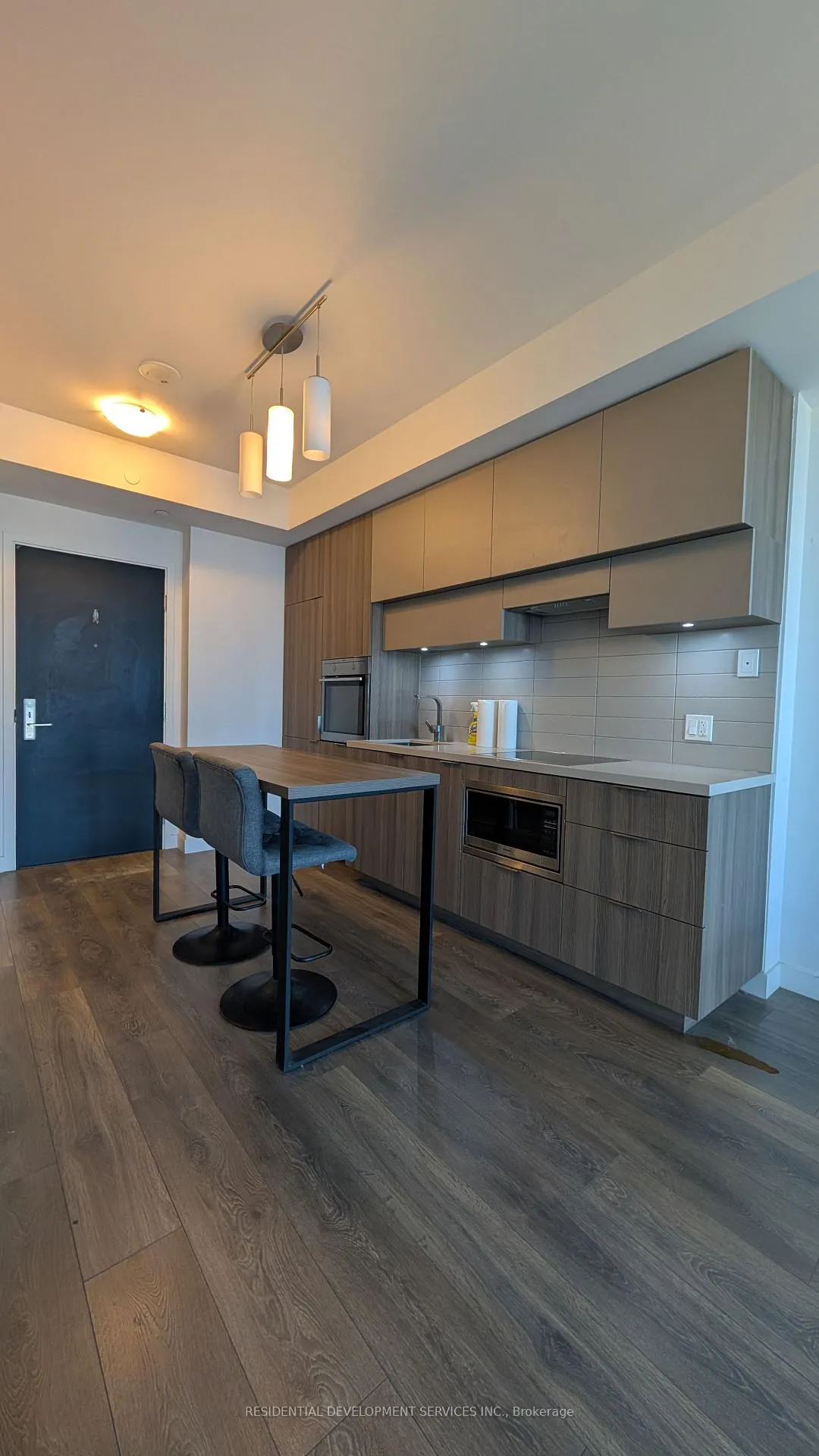Photo 3 of Unit 3410, 8 Eglinton Avenue E, Toronto, Mount Pleasant West — HOMEH