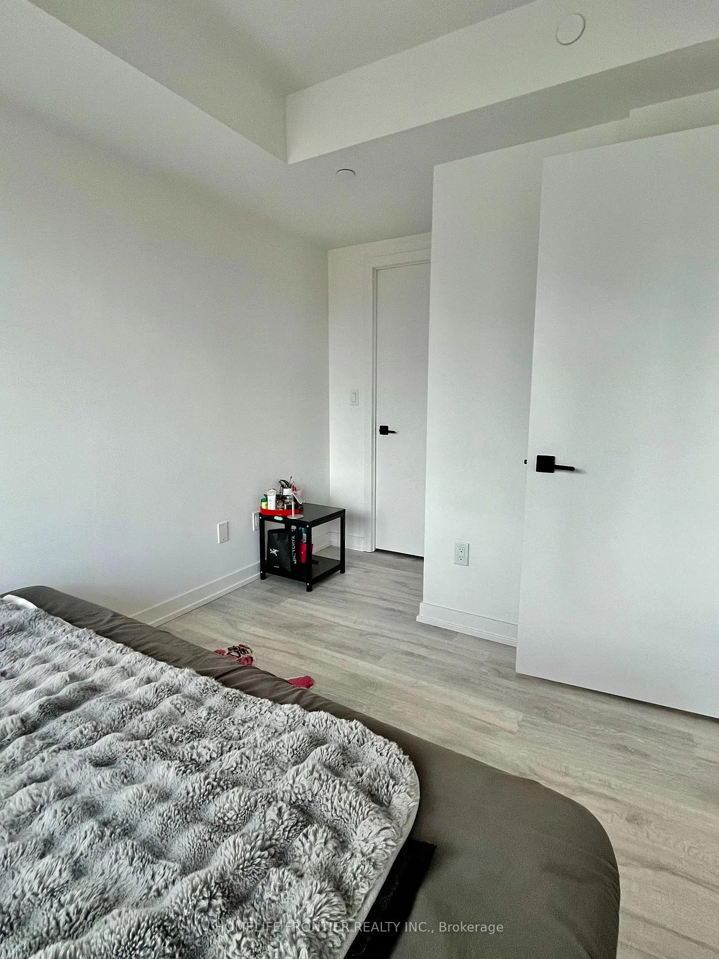 Photo 8 of Unit 902, 2 Augusta Avenue, Toronto, Waterfront Communities — HOMEH