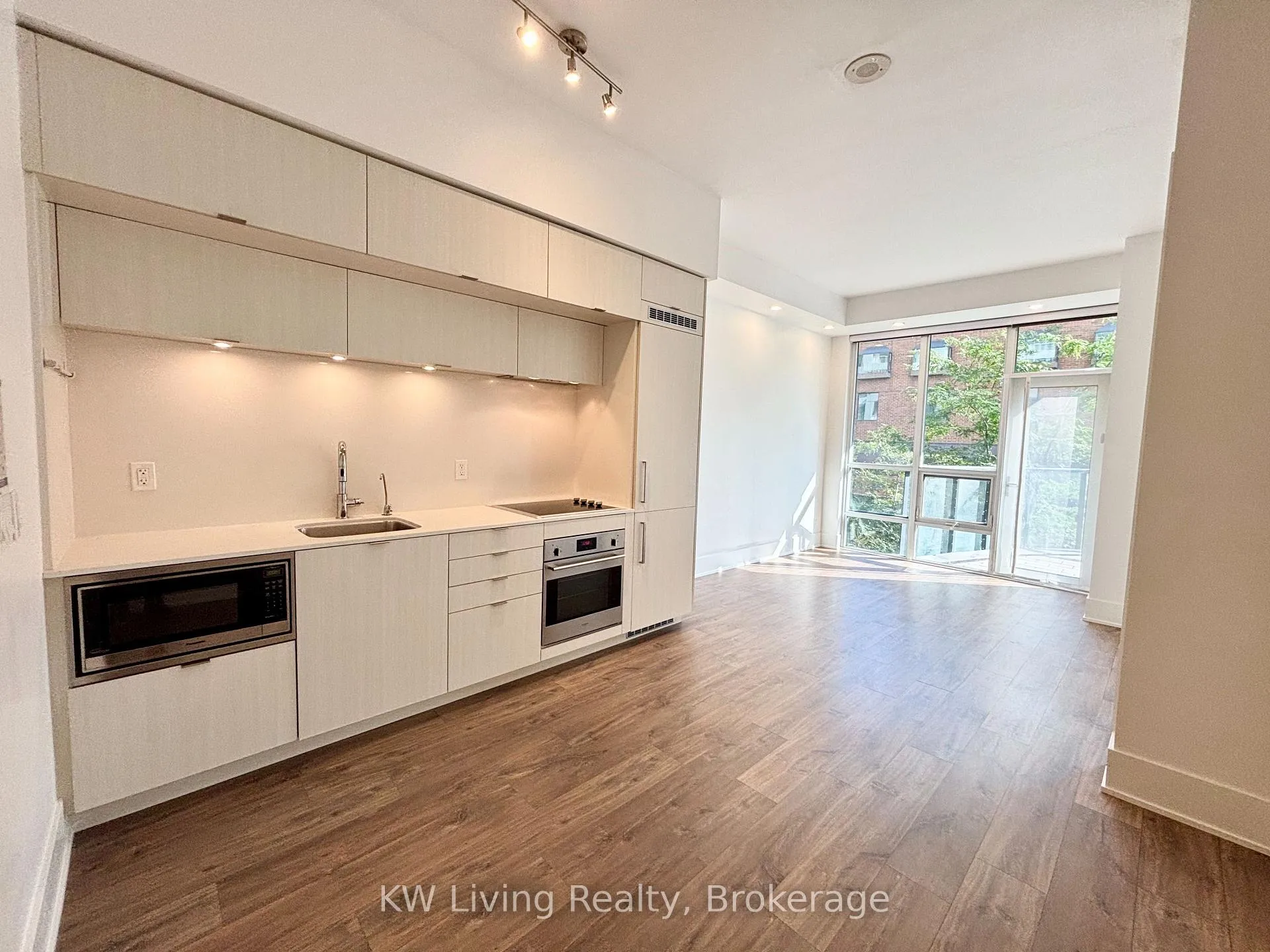 Photo 5 of Unit 214, 38 Cameron Street, Toronto, Kensington-Chinatown — HOMEH