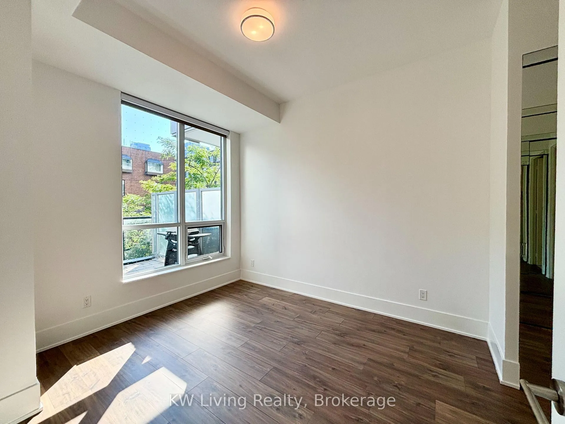 Photo 7 of Unit 214, 38 Cameron Street, Toronto, Kensington-Chinatown — HOMEH
