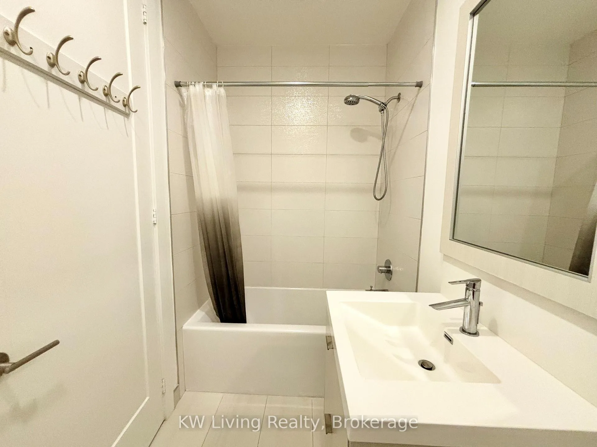 Photo 8 of Unit 214, 38 Cameron Street, Toronto, Kensington-Chinatown — HOMEH