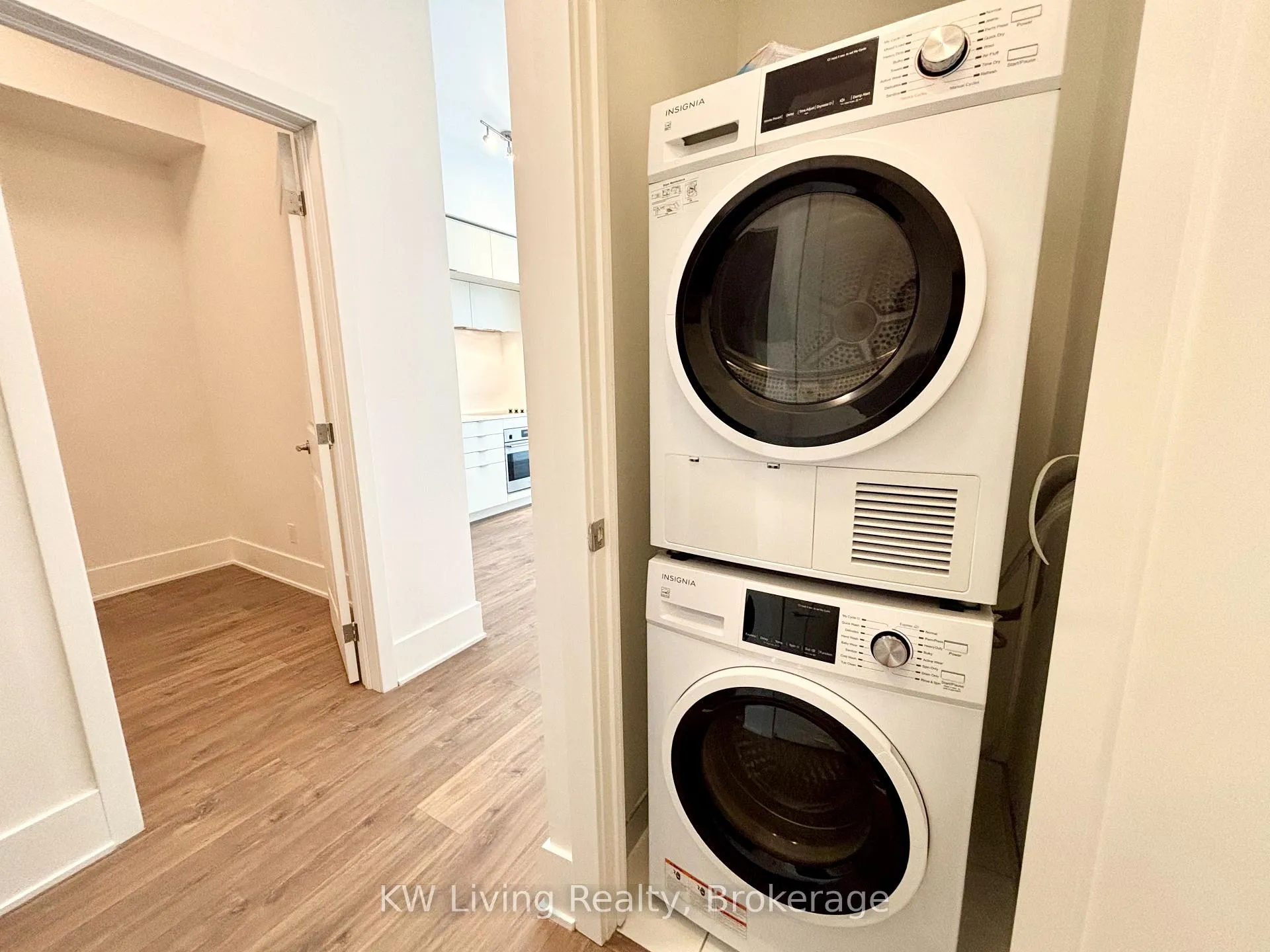 Photo 10 of Unit 214, 38 Cameron Street, Toronto, Kensington-Chinatown — HOMEH