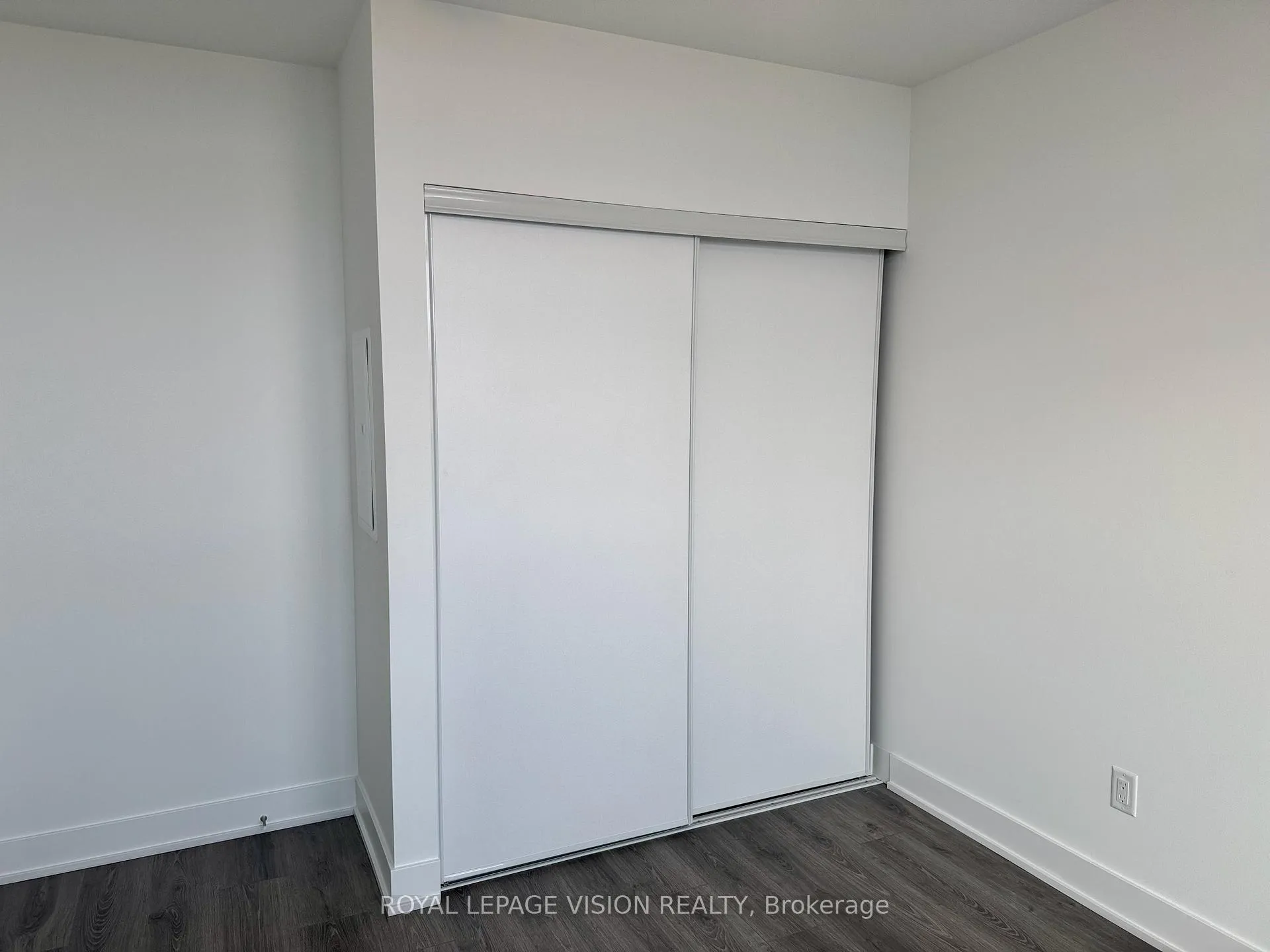 Photo 16 of Unit 1901, 2545 Simcoe Street N, Oshawa, Windfields — HOMEH