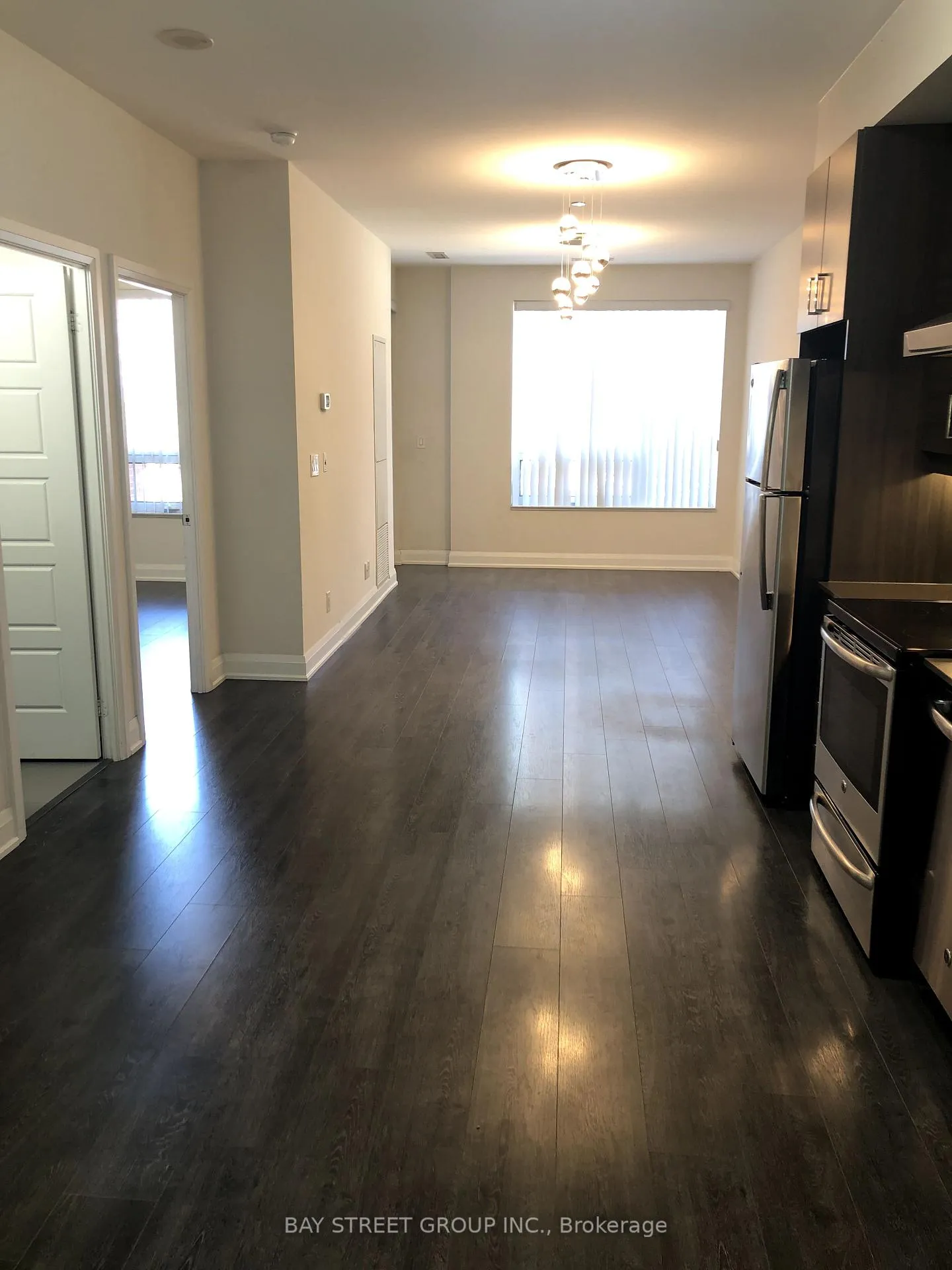 Photo 4 of Unit 101, 1 Uptown Drive, Markham, Unionville — HOMEH