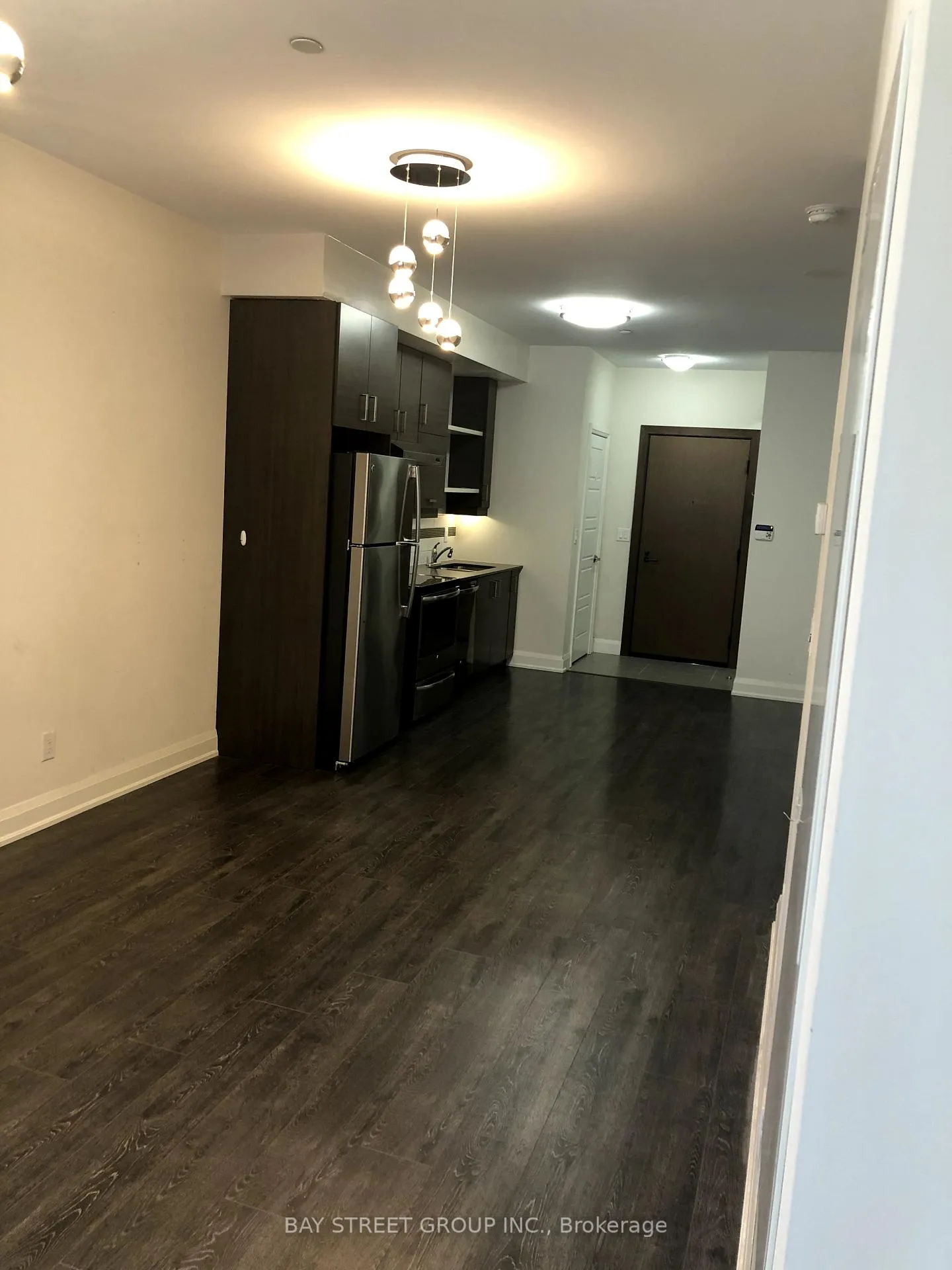 Photo 7 of Unit 101, 1 Uptown Drive, Markham, Unionville — HOMEH