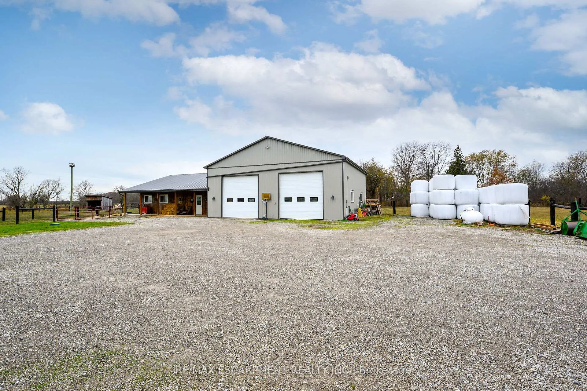 Photo 3 of 389 Junction Road, Haldimand — HOMEH