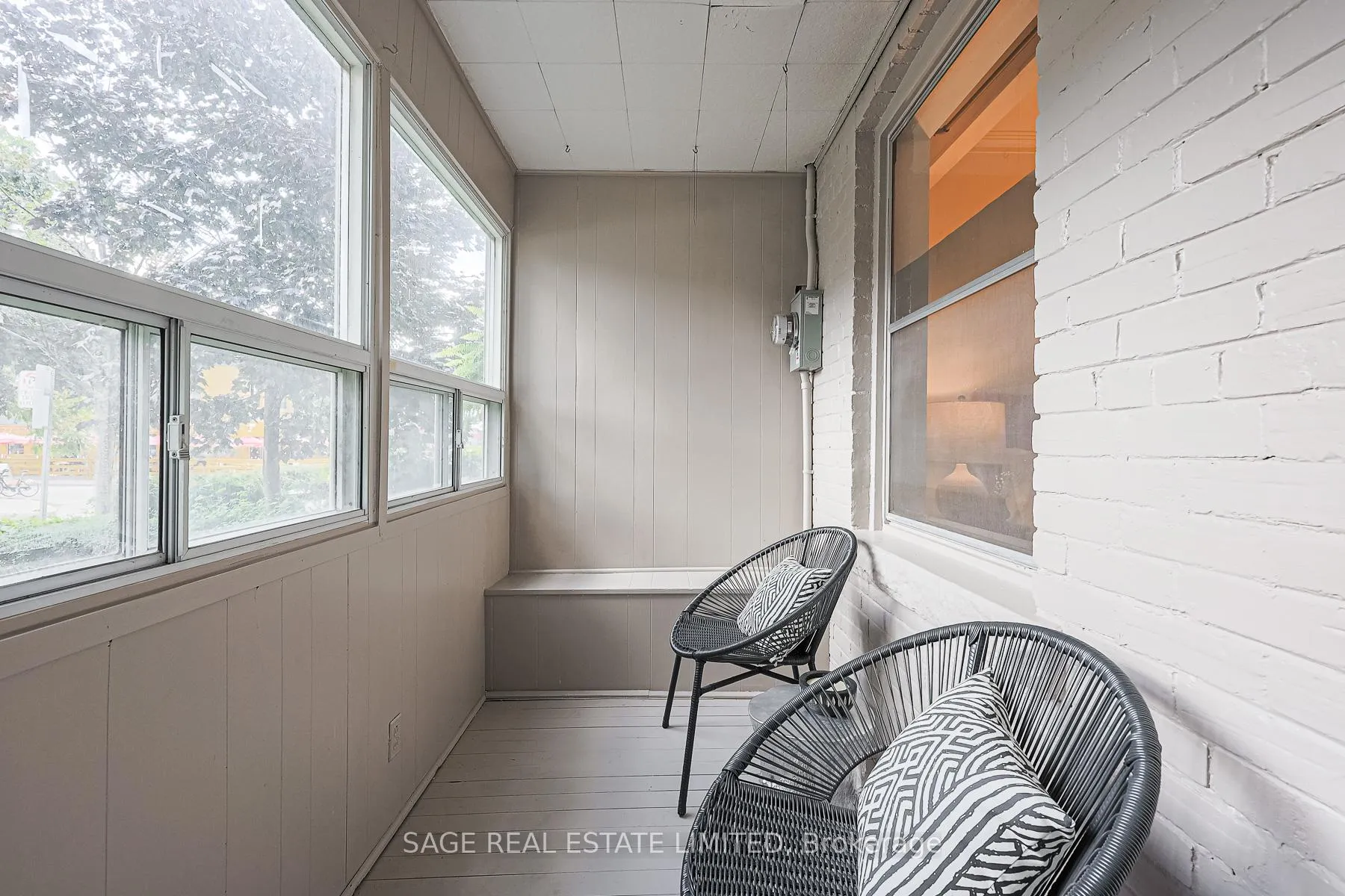 Photo 3 of 140 Strachan Avenue, Toronto, Niagara — HOMEH