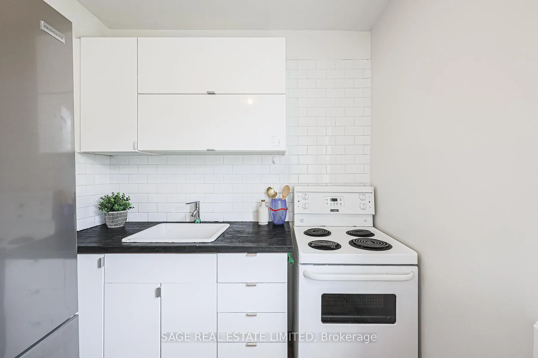 Photo 26 of 140 Strachan Avenue, Toronto, Niagara — HOMEH