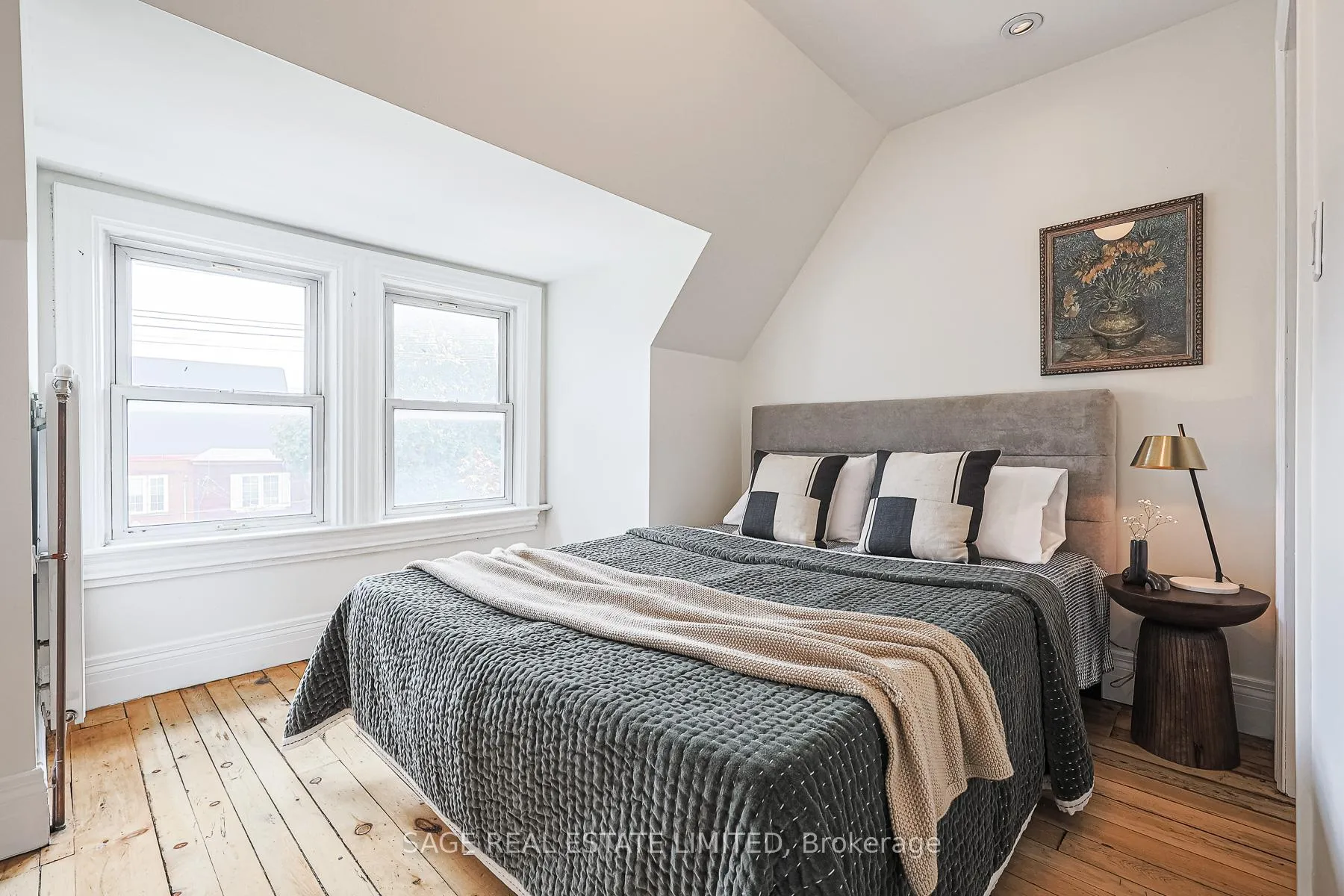 Photo 37 of 140 Strachan Avenue, Toronto, Niagara — HOMEH