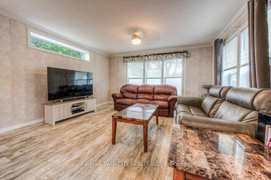 Photo 13 of Unit 517, 99 Fourth Concession Road, Brant, Burford — HOMEH