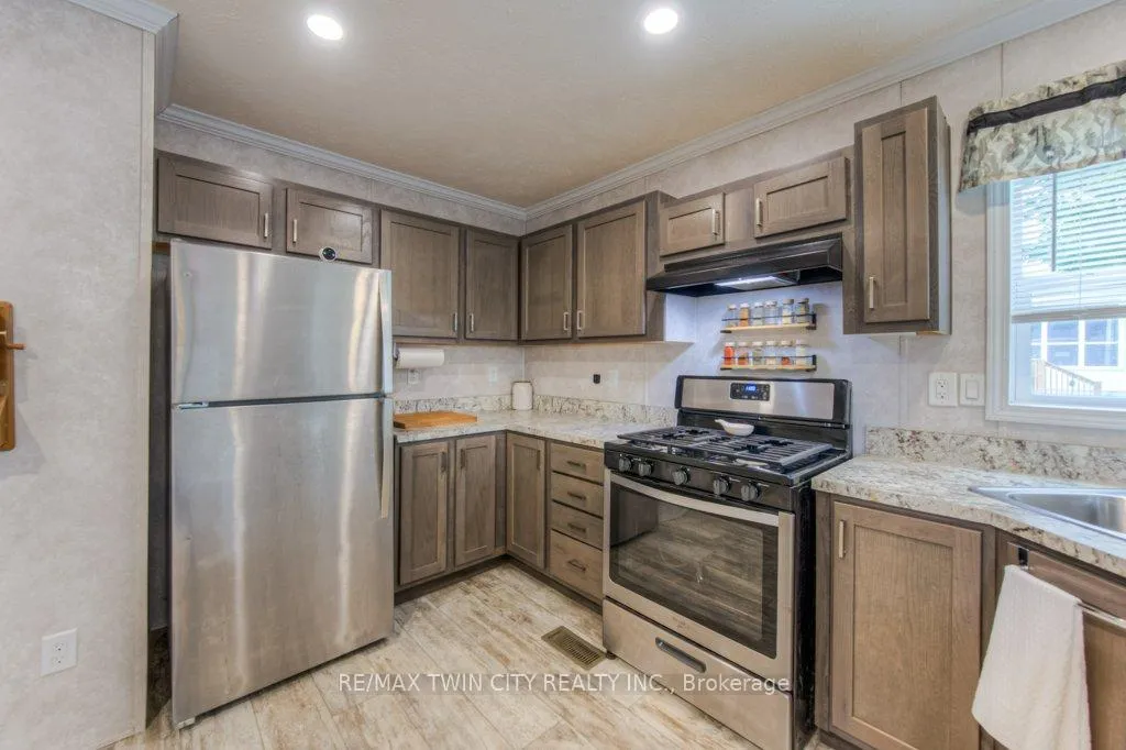 Photo 18 of Unit 517, 99 Fourth Concession Road, Brant, Burford — HOMEH