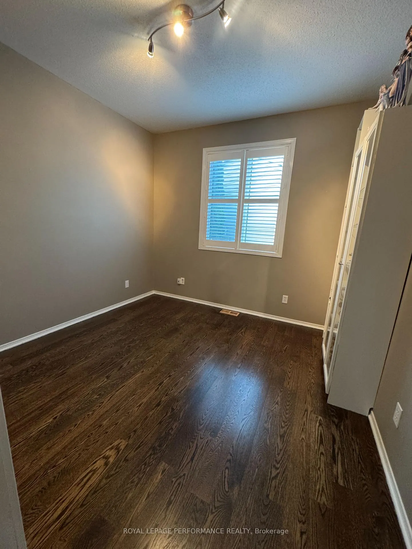 Photo 10 of 164 Copperwood Street, Ottawa, Convent Glen North — HOMEH