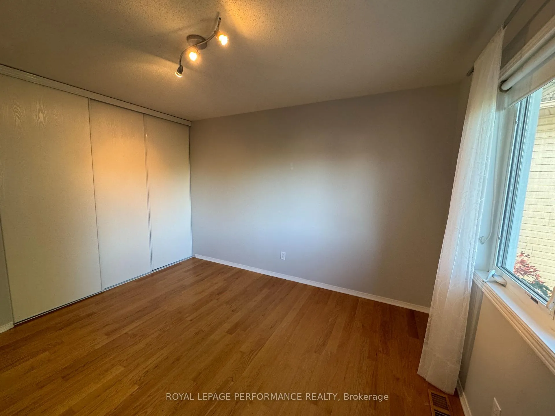 Photo 26 of 164 Copperwood Street, Ottawa, Convent Glen North — HOMEH