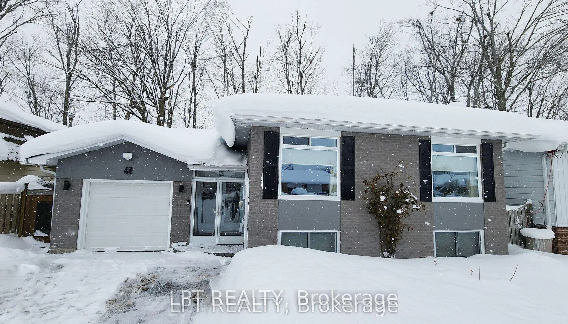 Front of 48 Maplehurst Crescent
