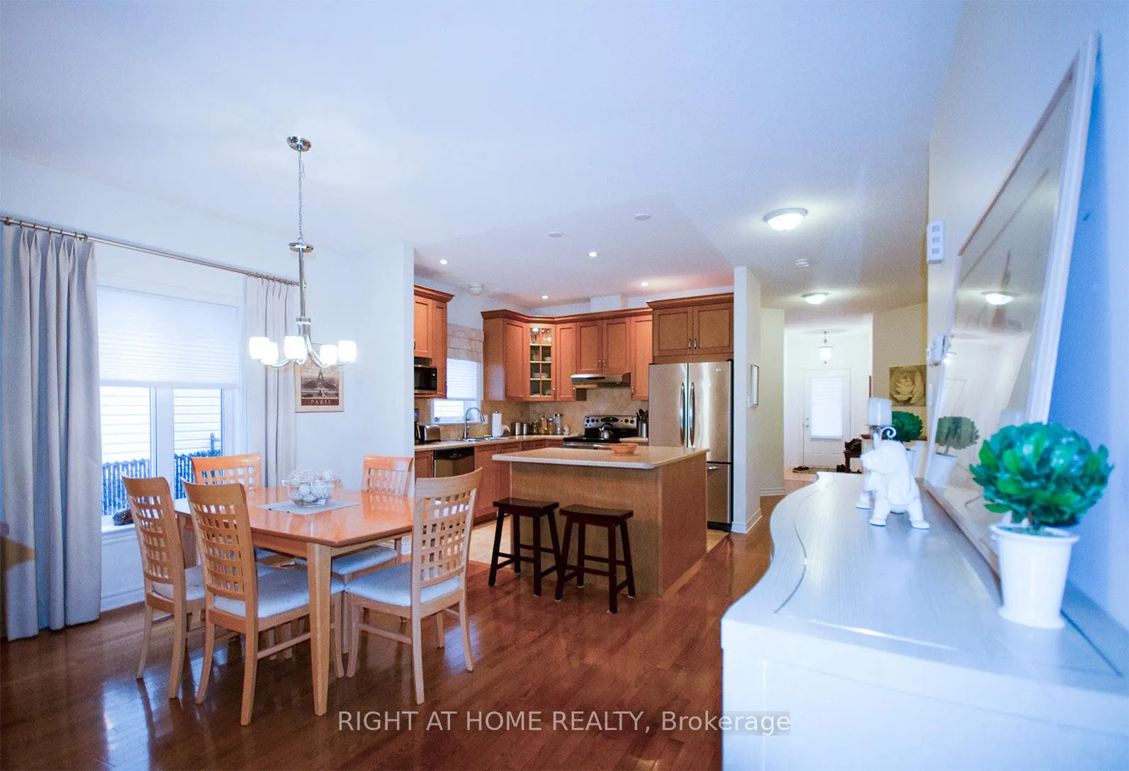 Photo 6 of 193 Shepody Circle, Ottawa, Blossom Park/Kemp Park/Findlay Creek — HOMEH