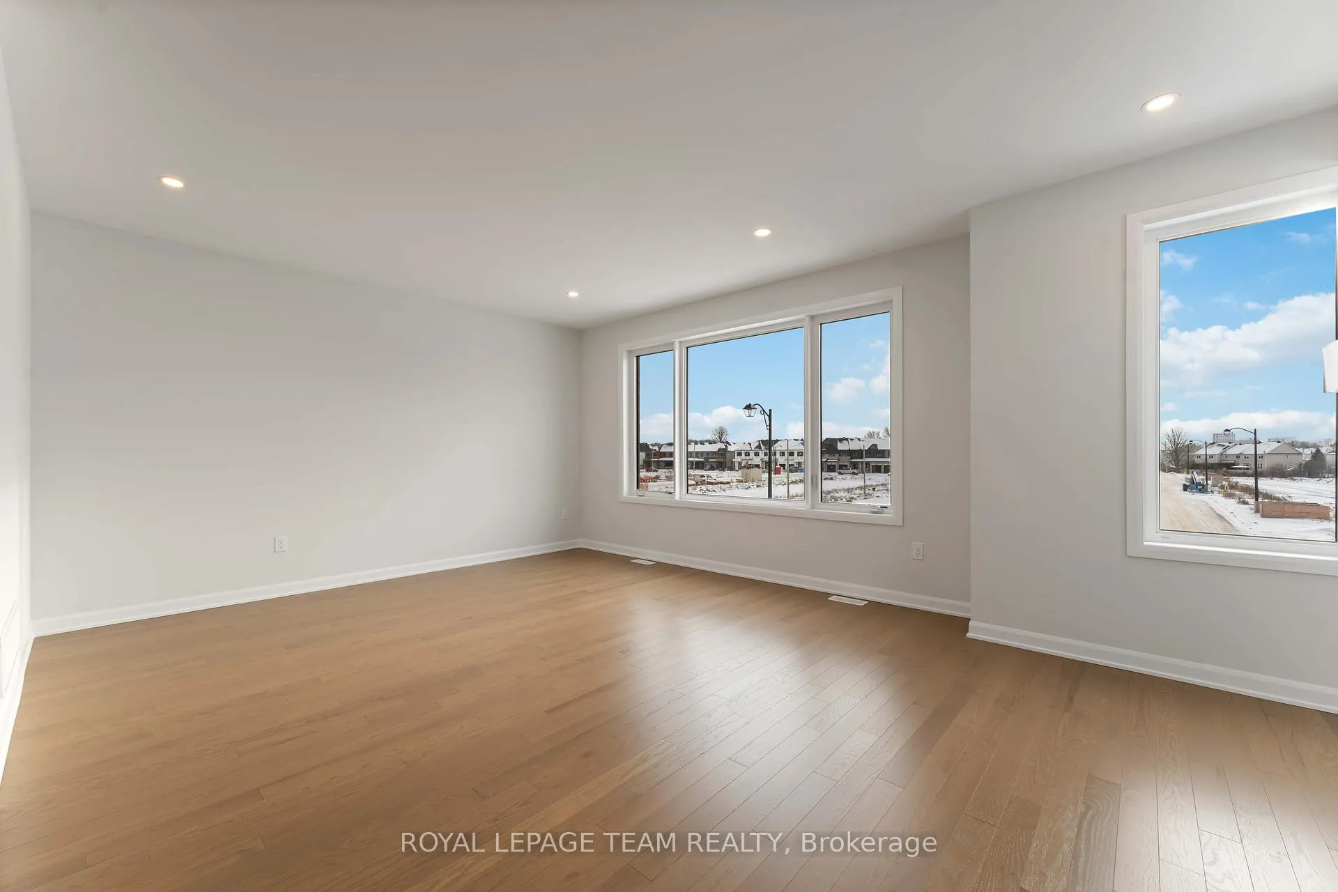 Photo 5 of 714 Jennie Trout Terrace, Ottawa, Kanata - Morgan's Grant/South March — HOMEH
