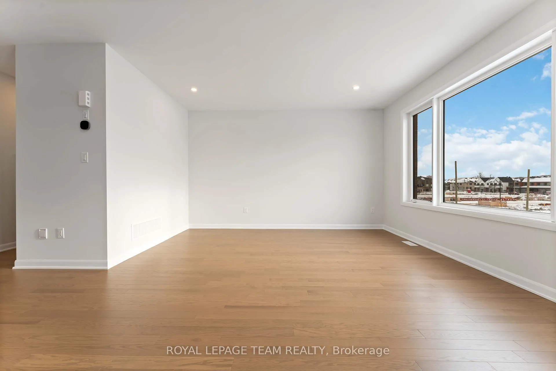 Photo 6 of 714 Jennie Trout Terrace, Ottawa, Kanata - Morgan's Grant/South March — HOMEH