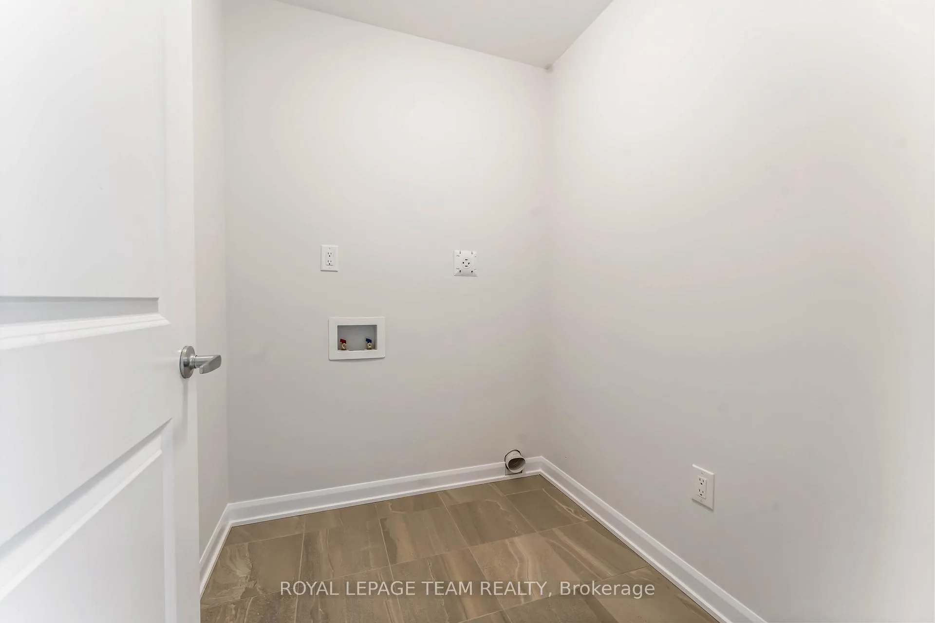 Photo 14 of 714 Jennie Trout Terrace, Ottawa, Kanata - Morgan's Grant/South March — HOMEH