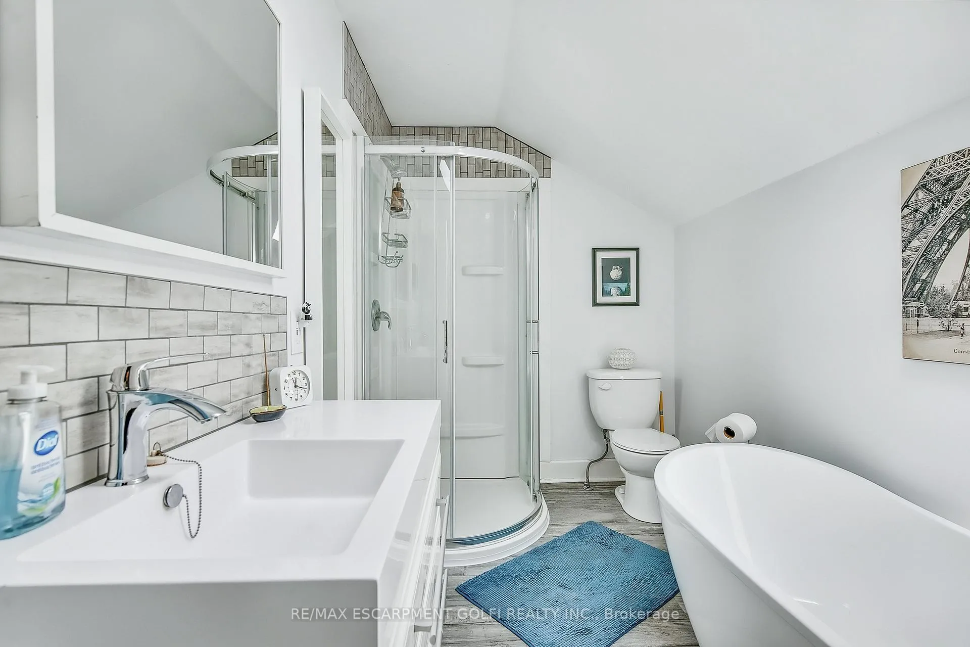 Photo 16 of 19 York Street, St. Catharines, Downtown — HOMEH