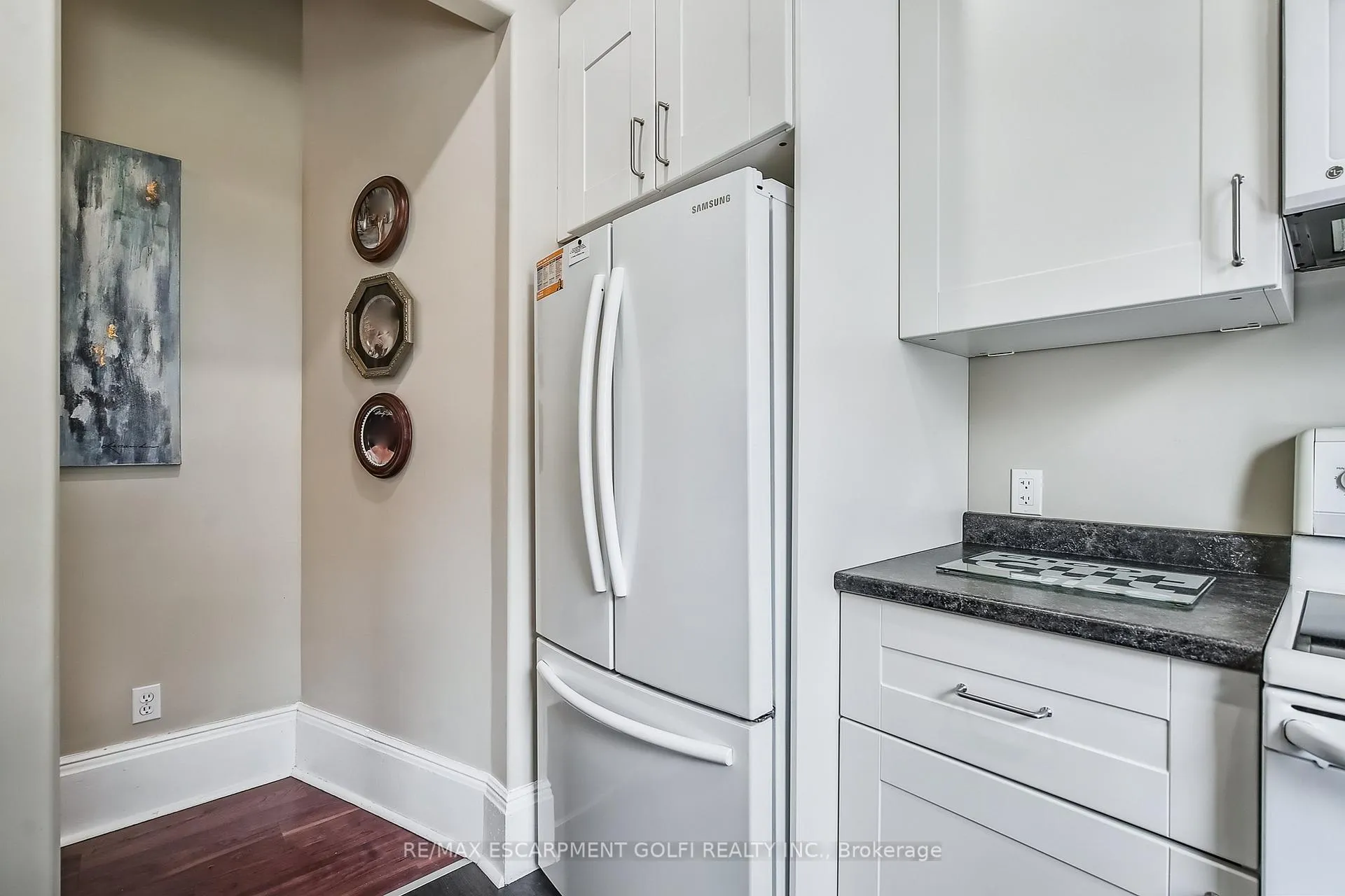 Photo 20 of 19 York Street, St. Catharines, Downtown — HOMEH