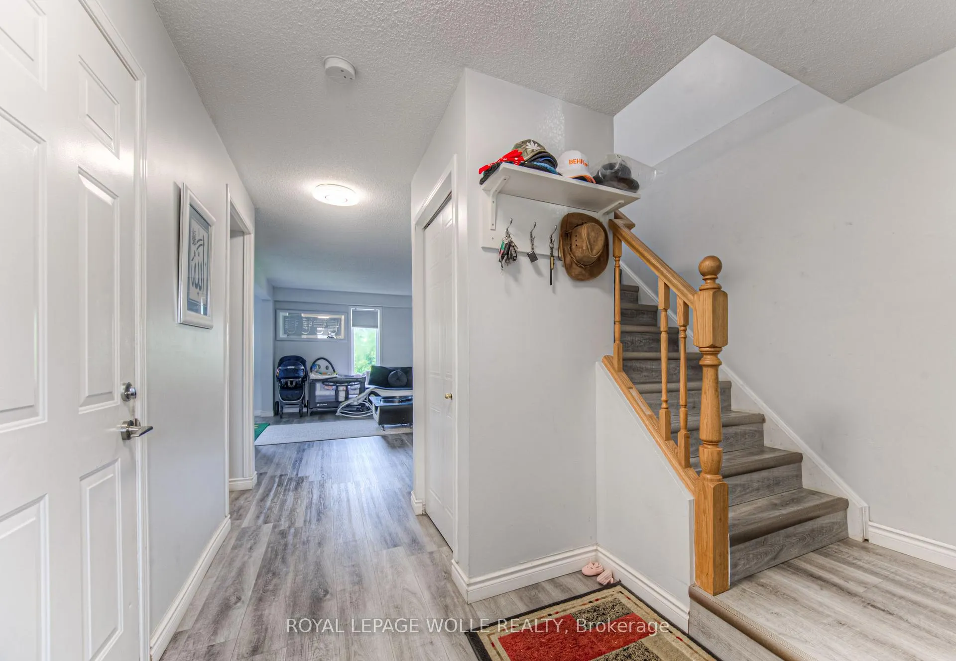 Photo 5 of 574 Bonavista Drive, Waterloo — HOMEH