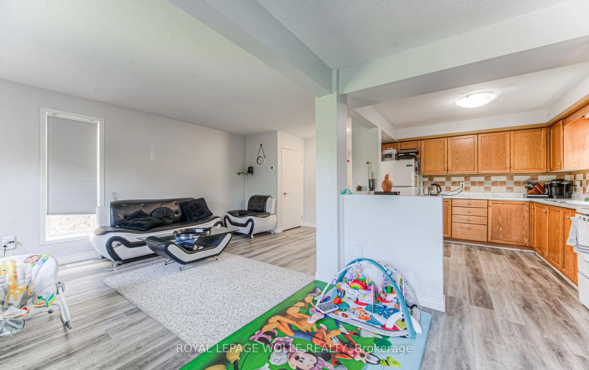 Photo 12 of 574 Bonavista Drive, Waterloo — HOMEH