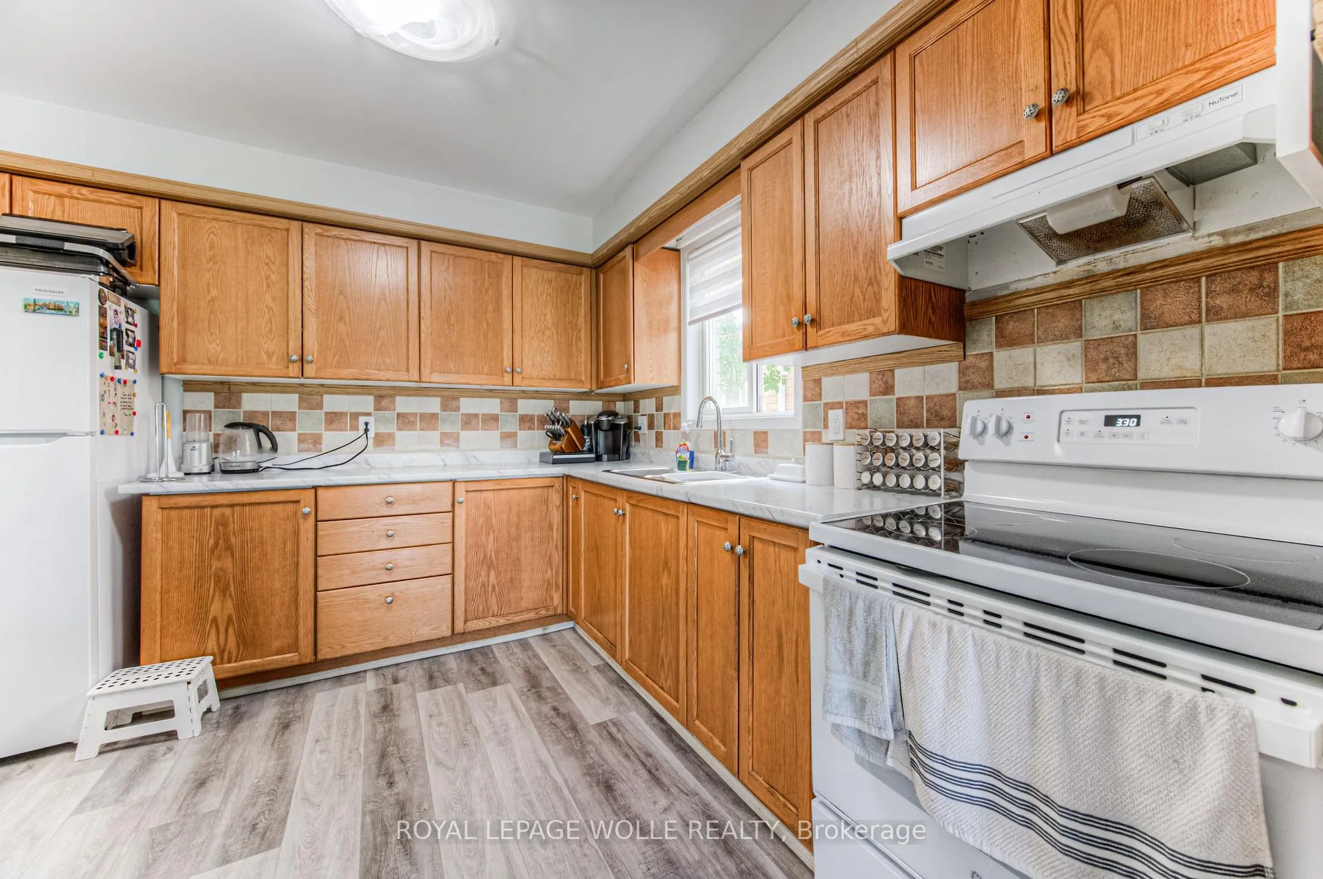 Photo 14 of 574 Bonavista Drive, Waterloo — HOMEH