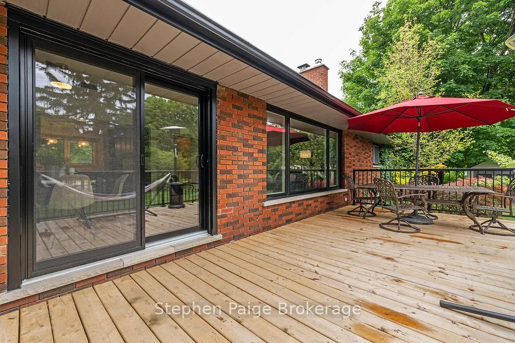 Photo 5 of 330 Ofield Road S, Hamilton, Greensville — HOMEH