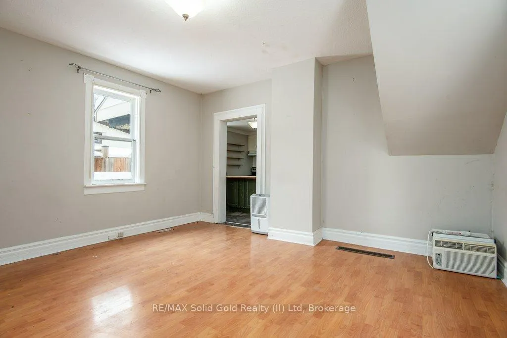 Photo 22 of 40 Krug Street, Kitchener — HOMEH
