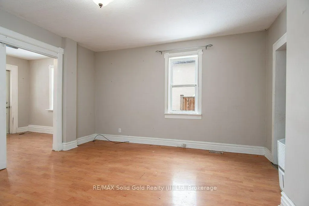 Photo 24 of 40 Krug Street, Kitchener — HOMEH
