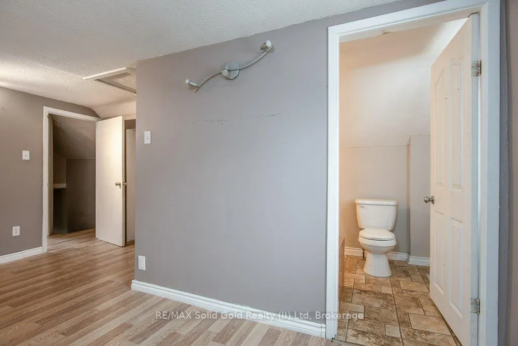Photo 35 of 40 Krug Street, Kitchener — HOMEH