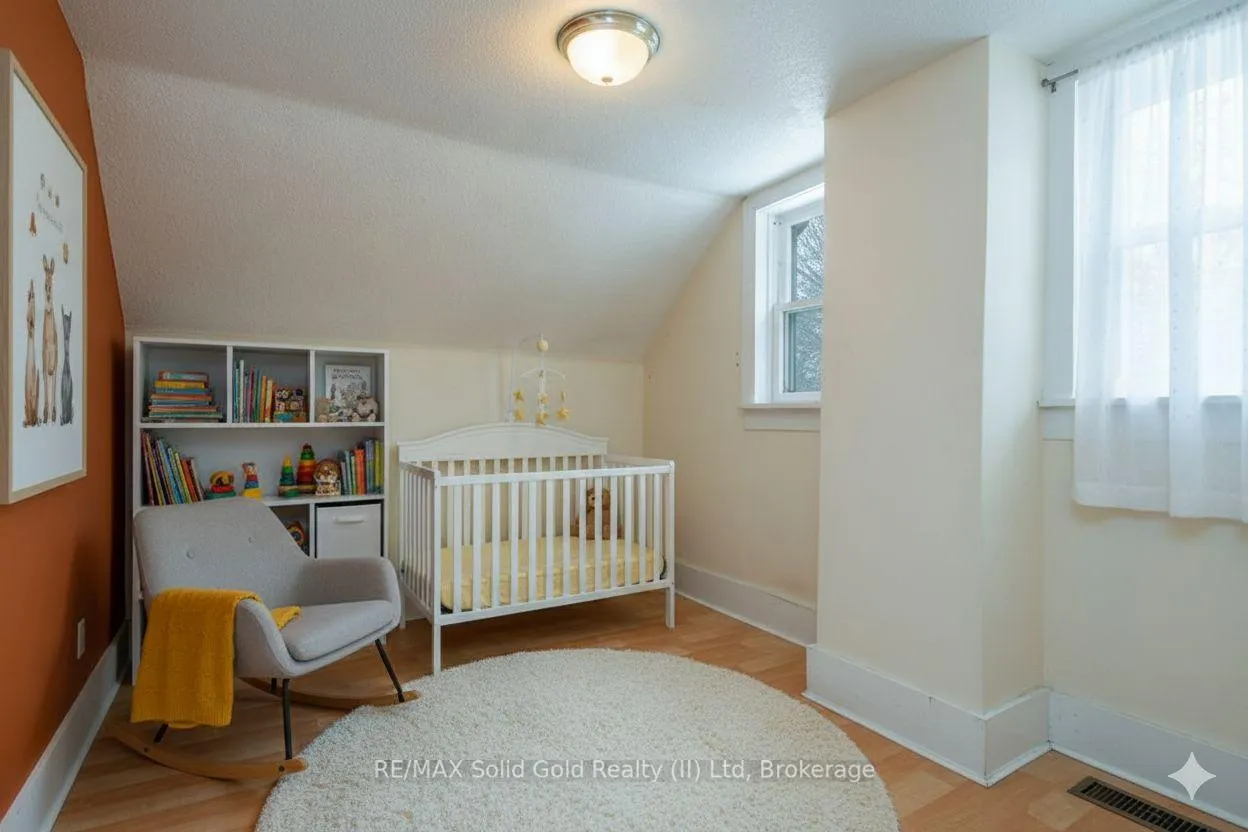 Photo 37 of 40 Krug Street, Kitchener — HOMEH