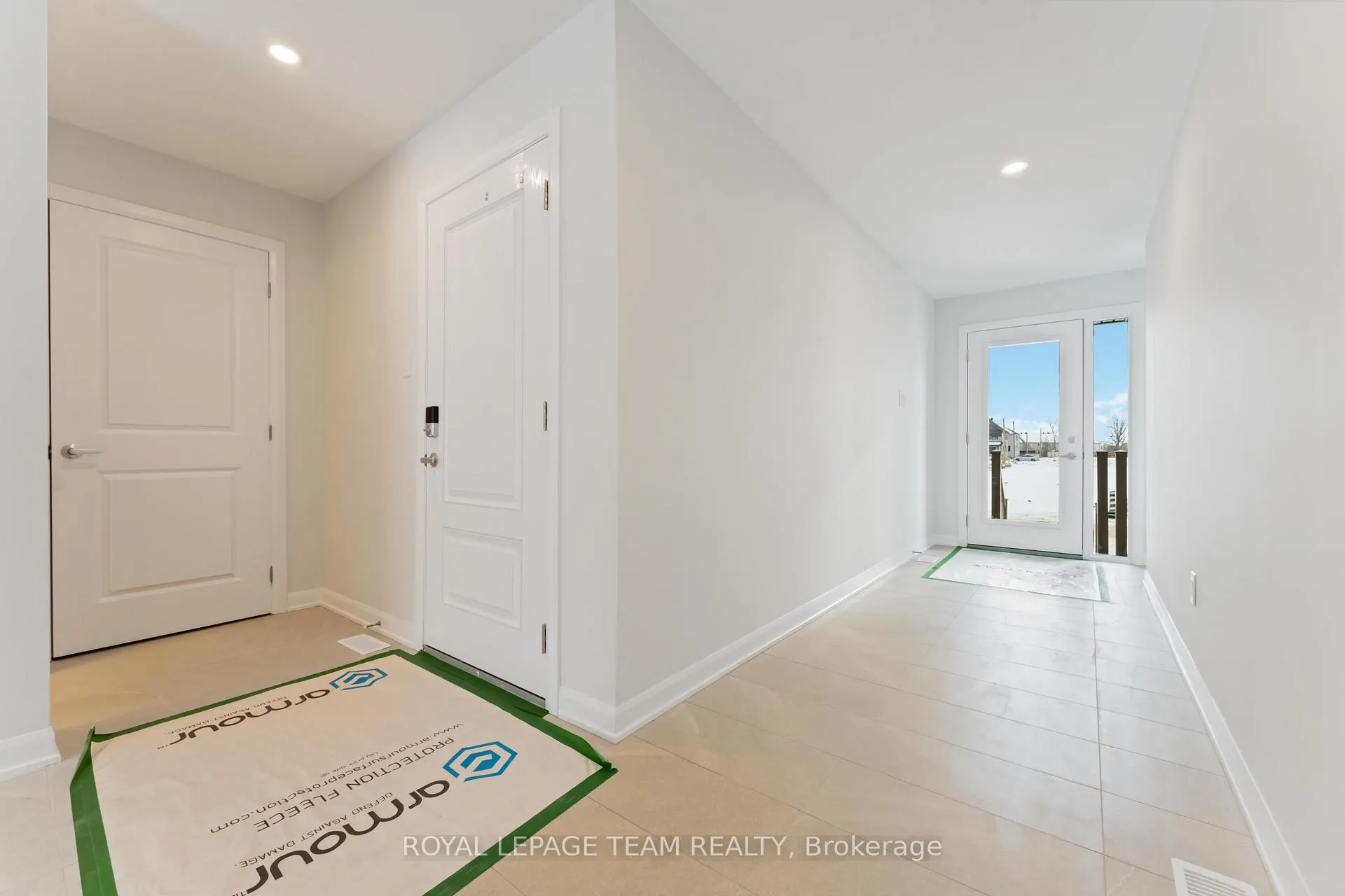 Photo 2 of 718 Jennie Trout Terrace, Ottawa, Kanata - Morgan's Grant/South March — HOMEH