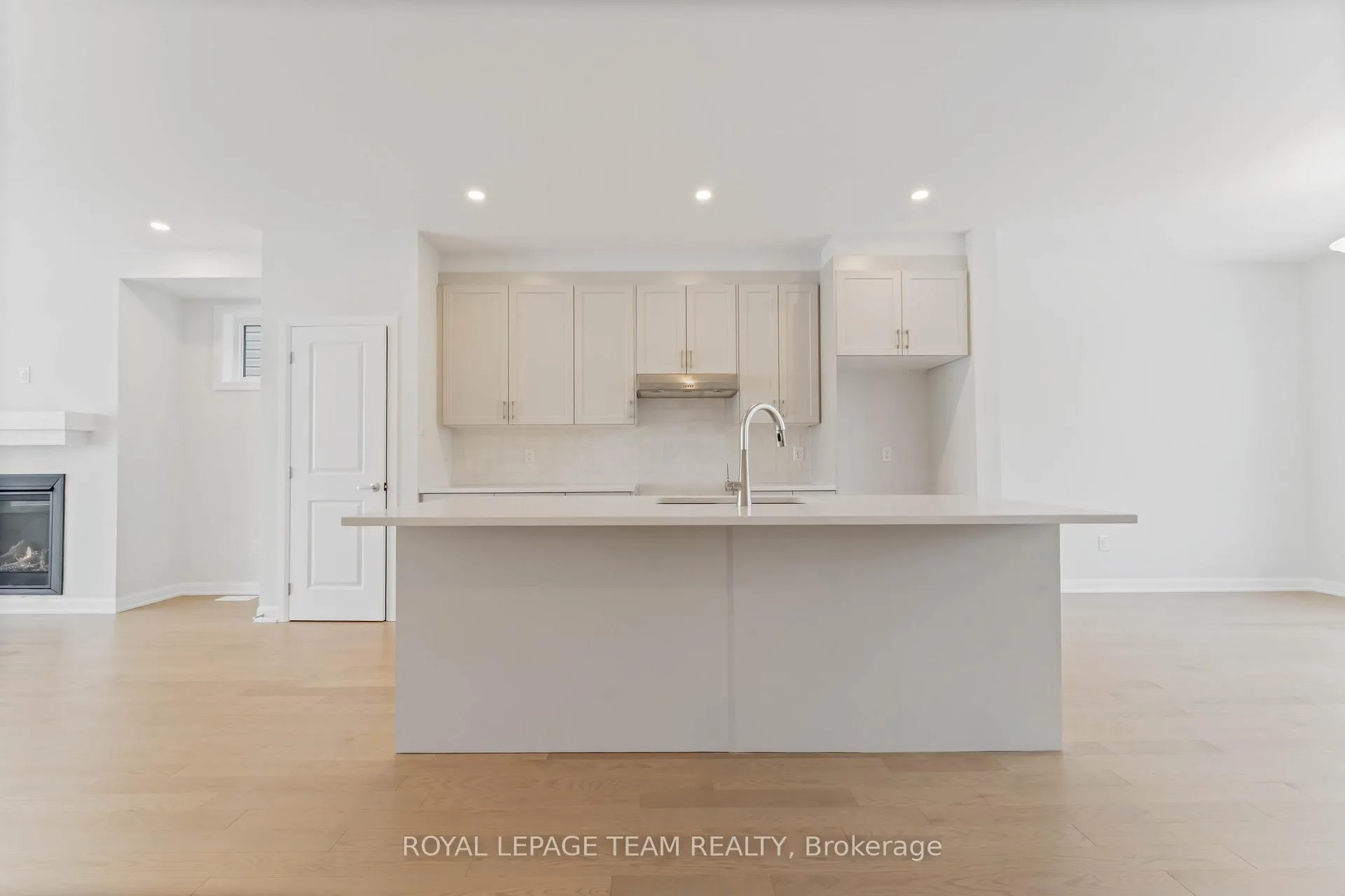 Photo 10 of 718 Jennie Trout Terrace, Ottawa, Kanata - Morgan's Grant/South March — HOMEH
